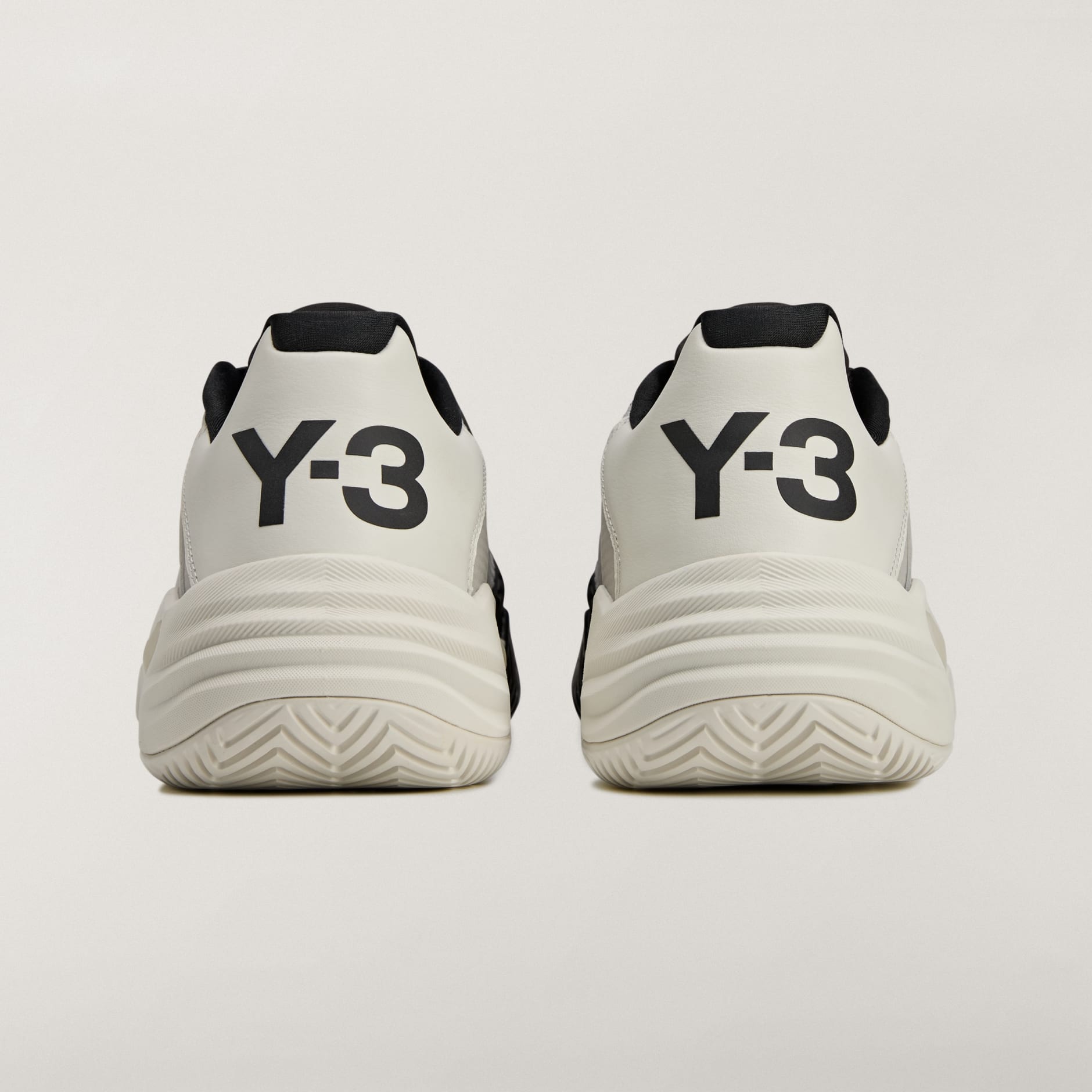 Barricade 13 M Y-3