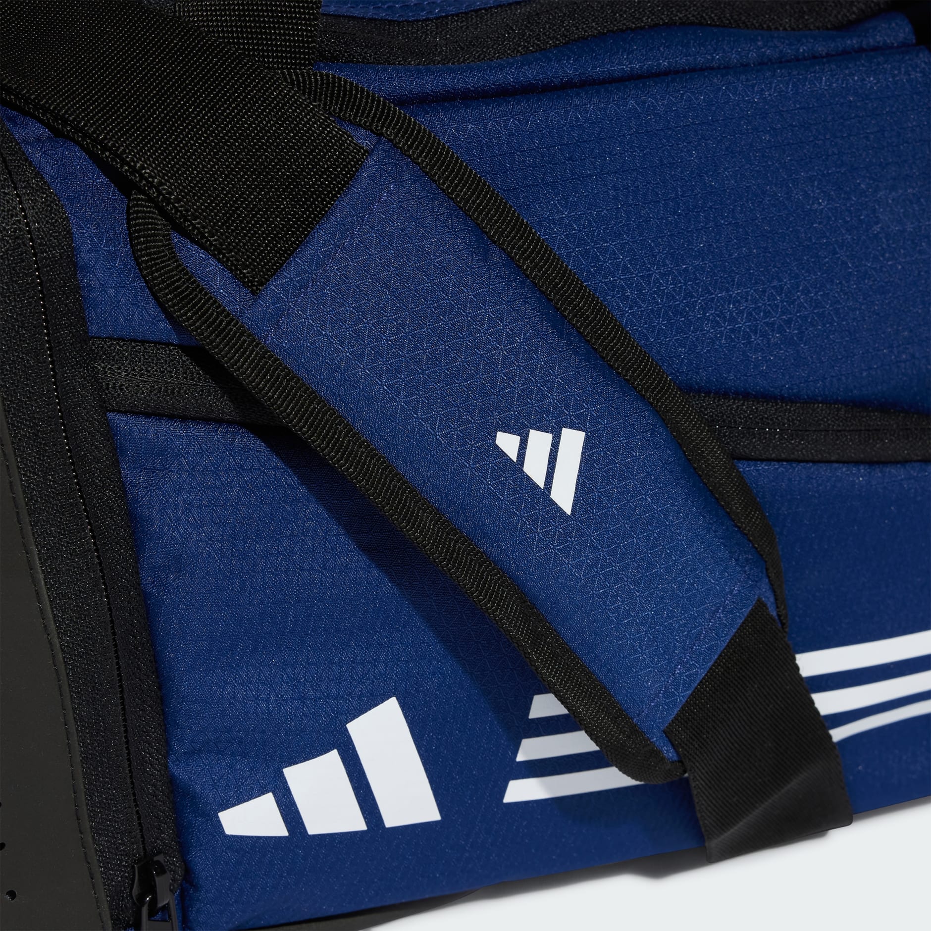 حقيبة Essentials 3-Stripes Duffel XSmall