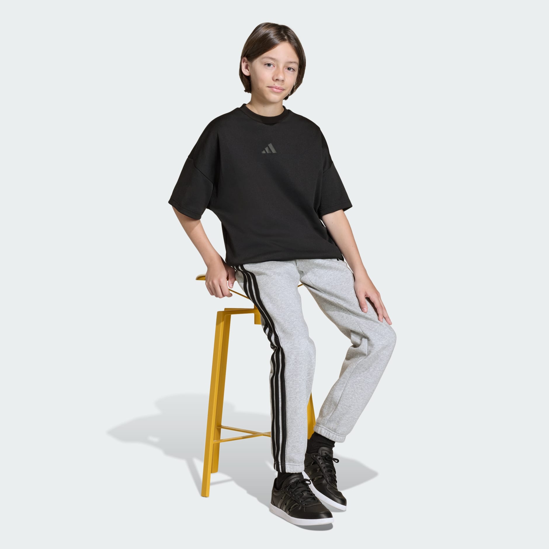 FUTURE ICONS OVERSIZED T-SHIRT