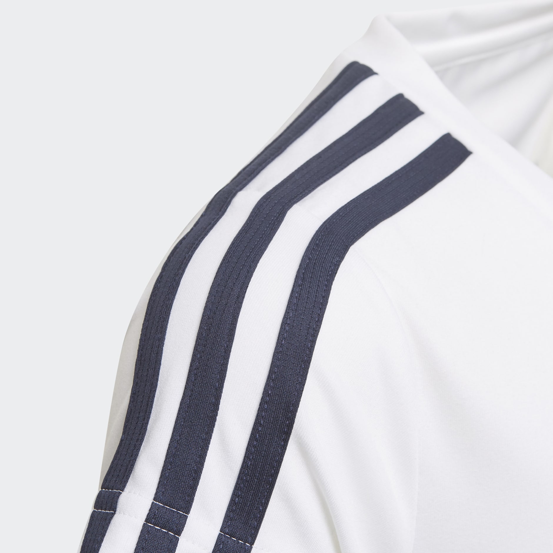TRICOU CU 3 DUNGI
