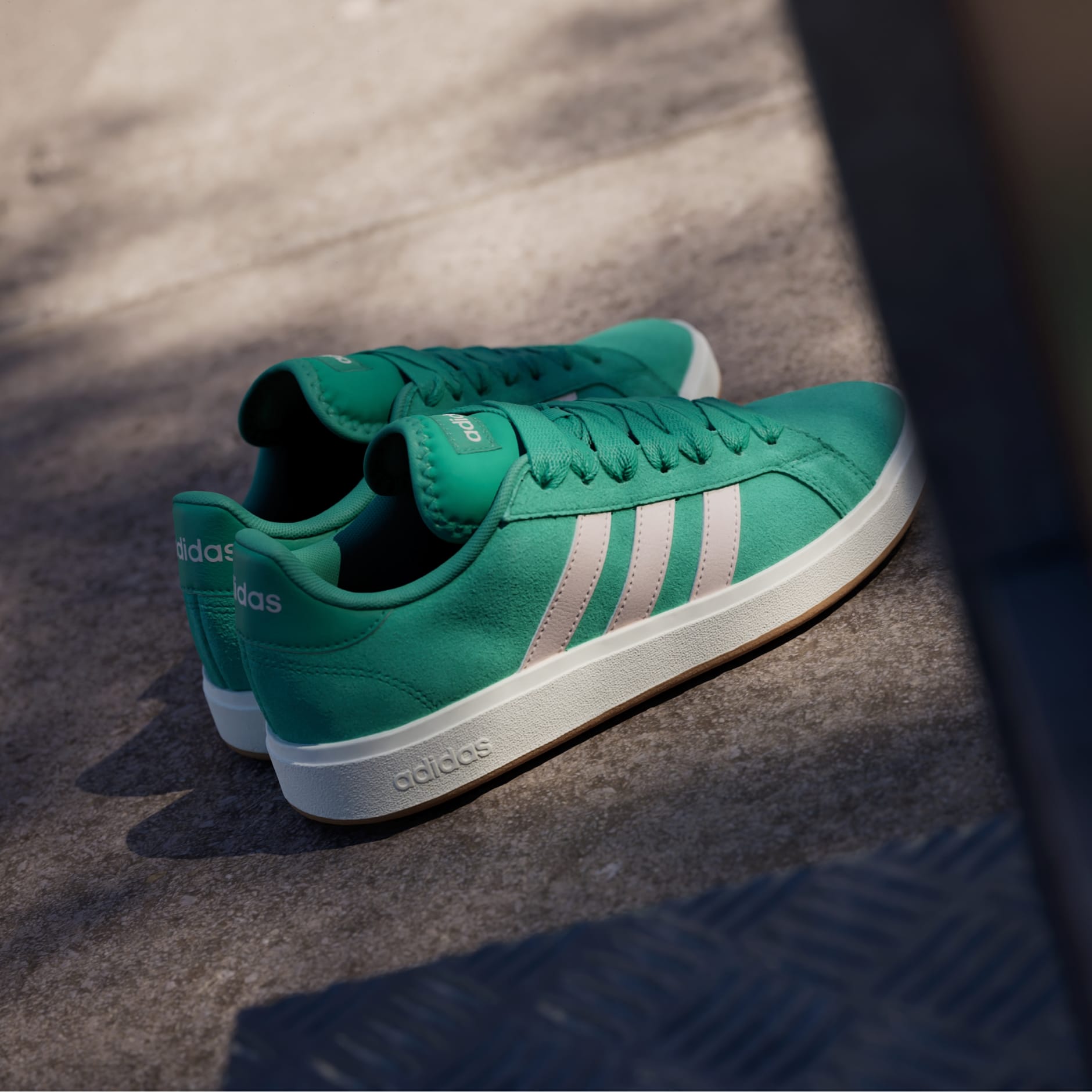 Tenisice Grand Court Base 00s