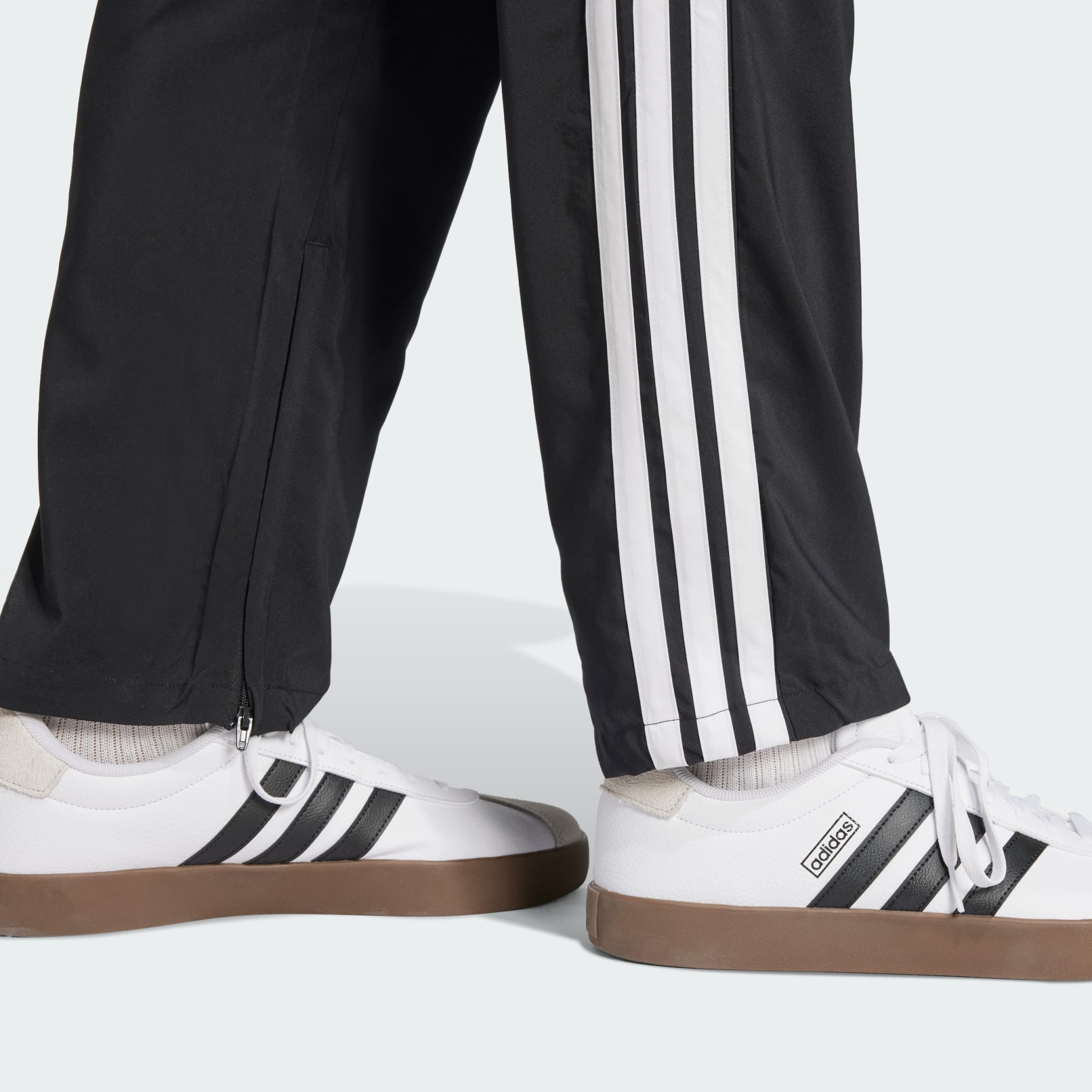 Hlače Essentials 3-Stripes Stanford Open Hem