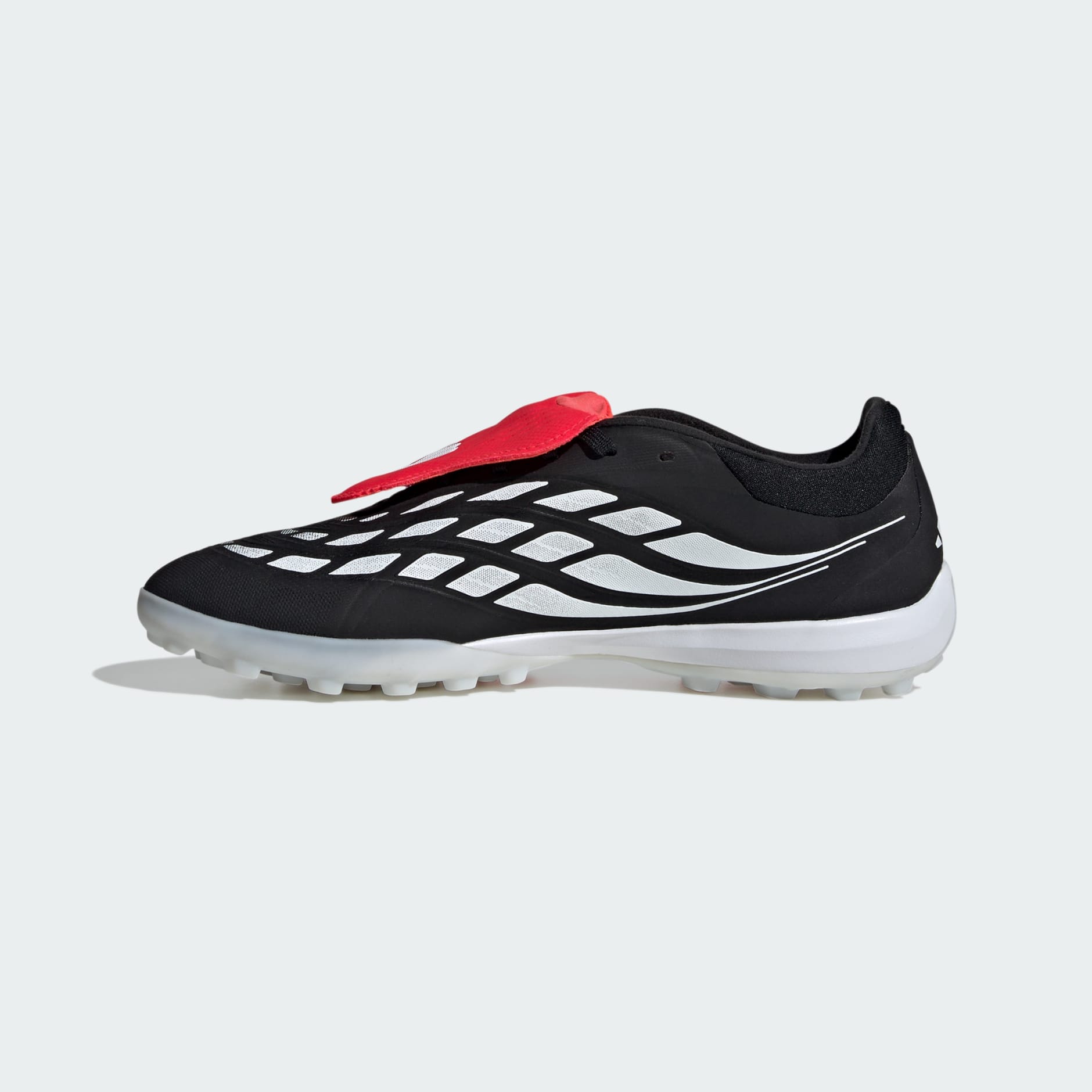 PREDATOR PRO Fold-Over Tongue Turf Football Shoes