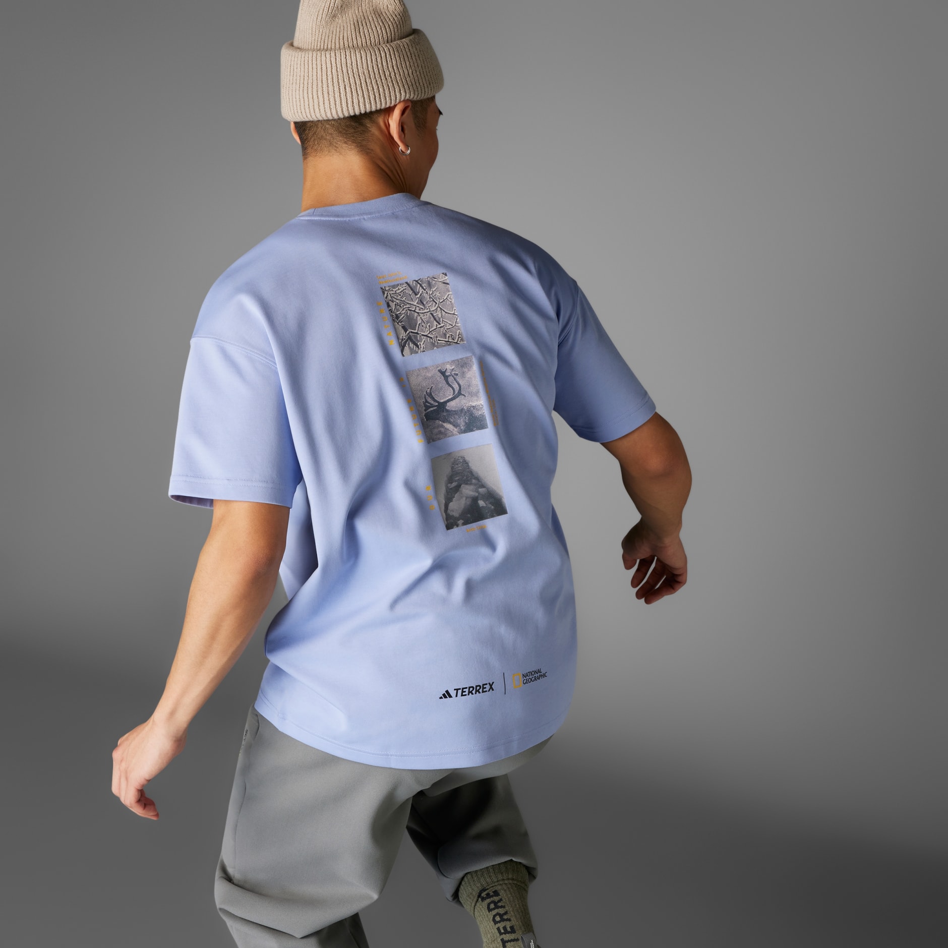 Clothing - ©National Geographic Graphics Short Sleeve Tee Clothing - ©National Geographic Graphics Short Sleeve Tee