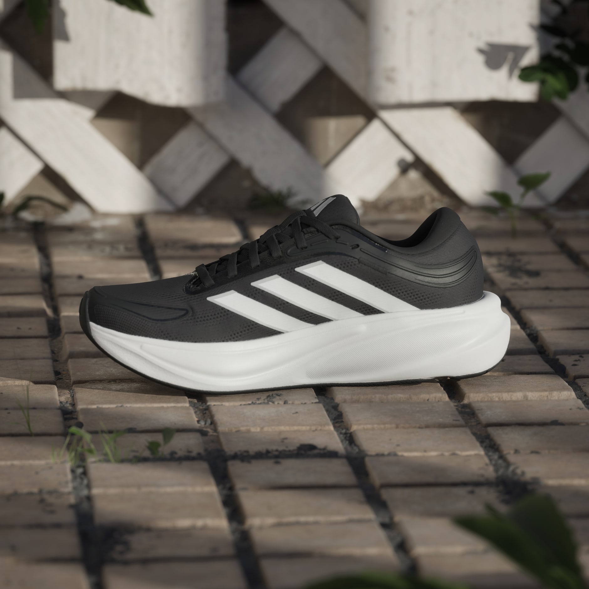 RESPONSE 2 RUNNING SHOES