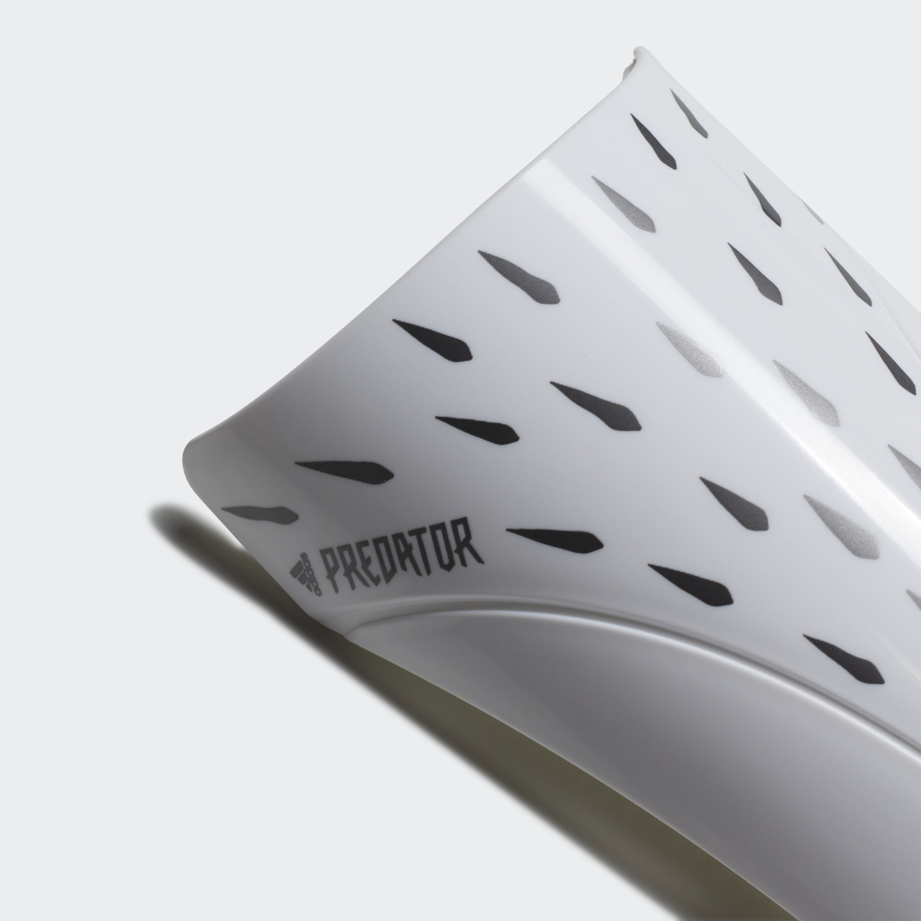 Predator Club Shin Guards