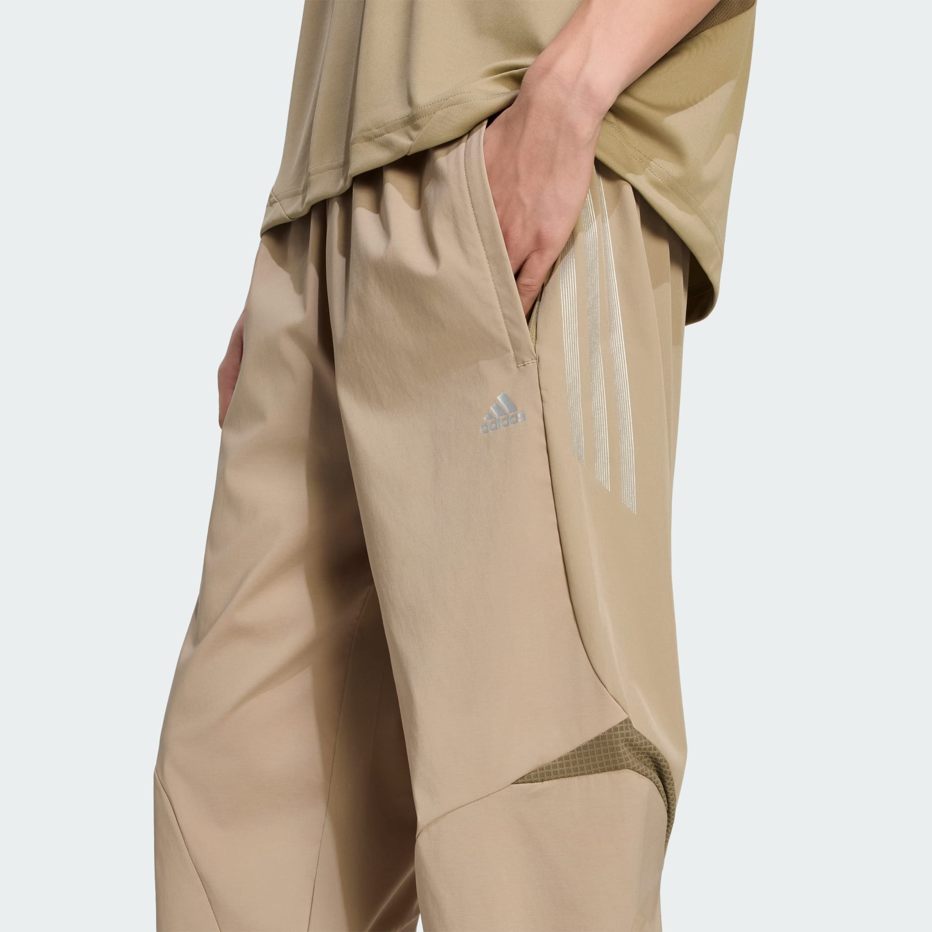 Pantaloni de trening lejeri, cu dungi F50