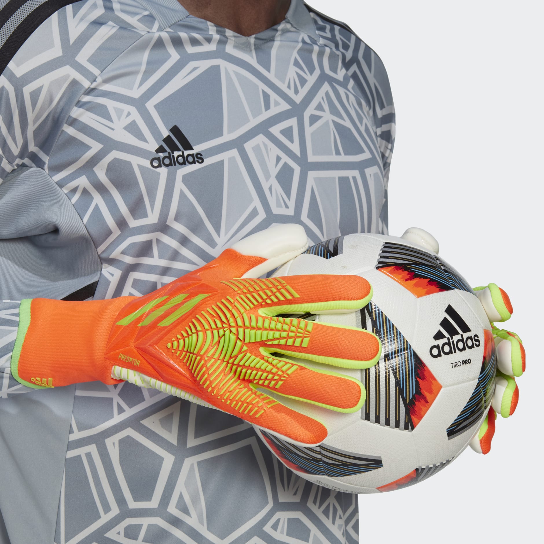قفازات Predator Edge Pro