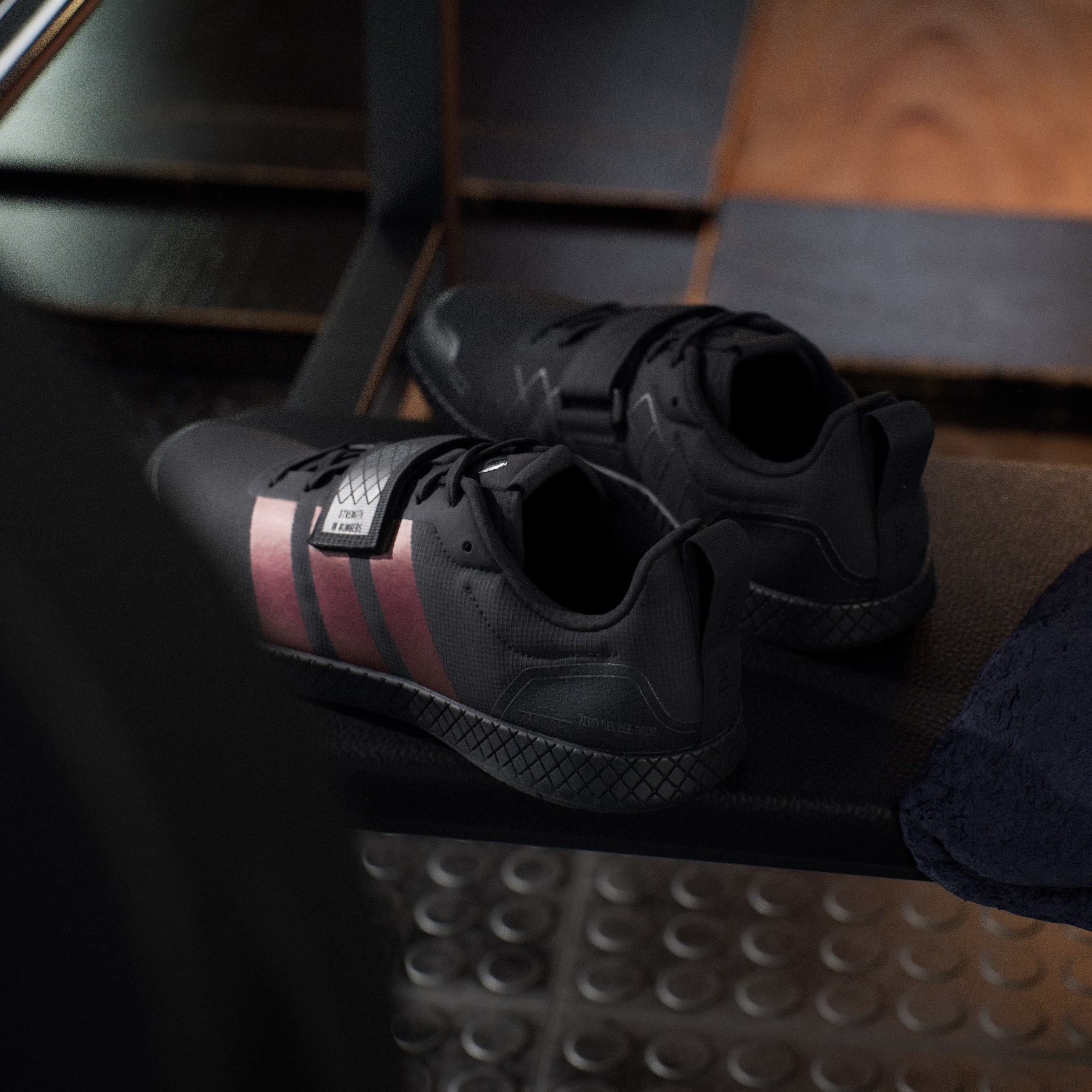 Pantofi pentru antrenament cu greutăți The Total