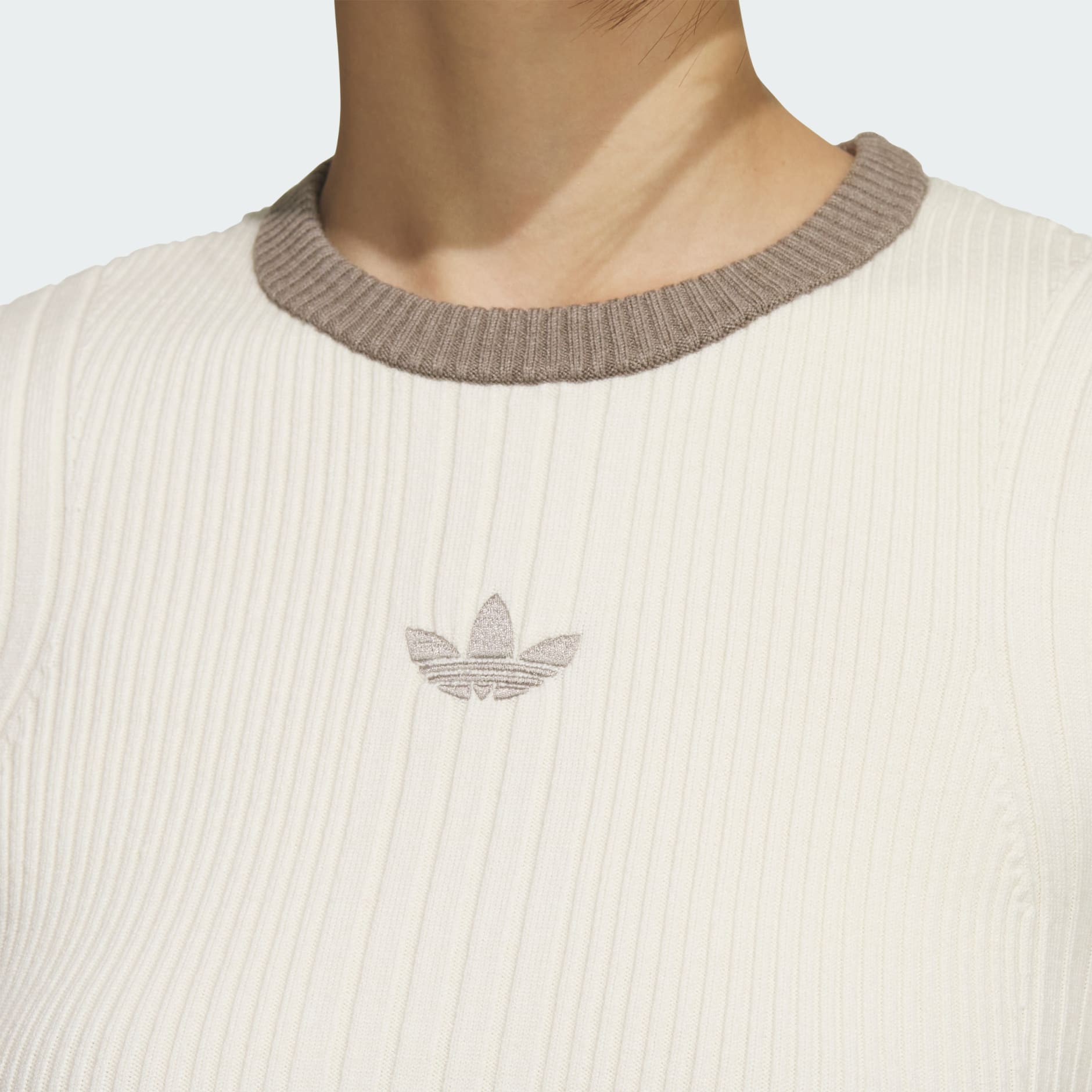 OTT 短袖緊身 T 裇