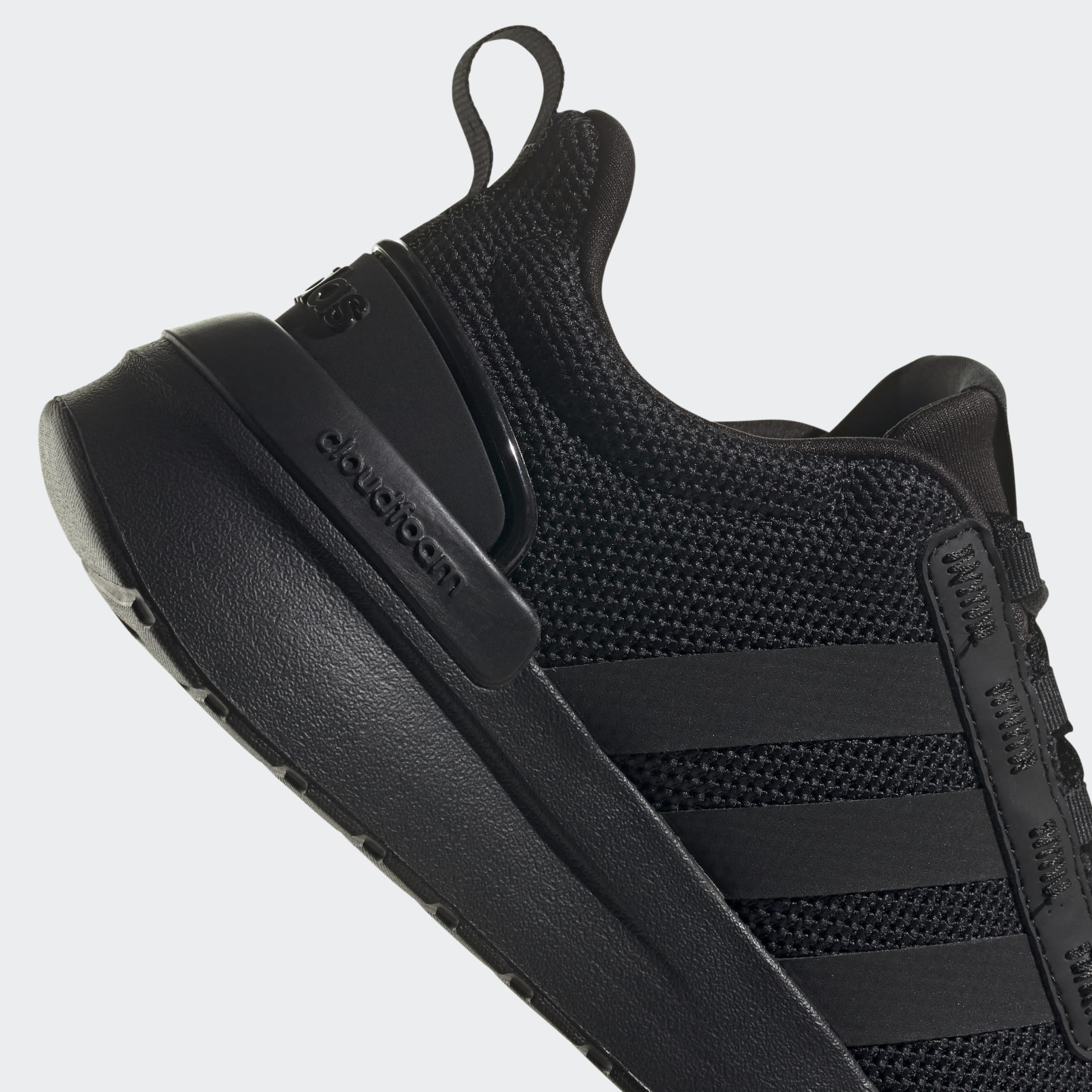 Adidași Racer TR21