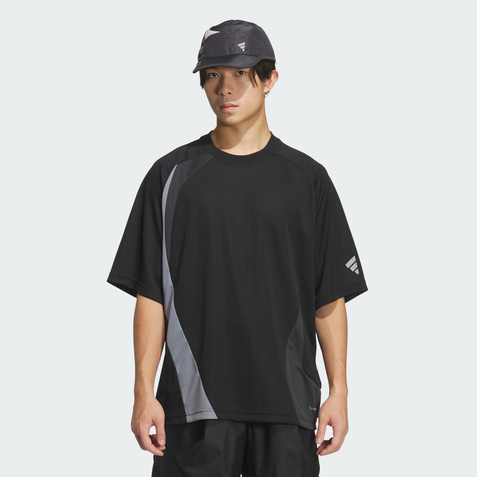 Future Style 短袖 T 恤