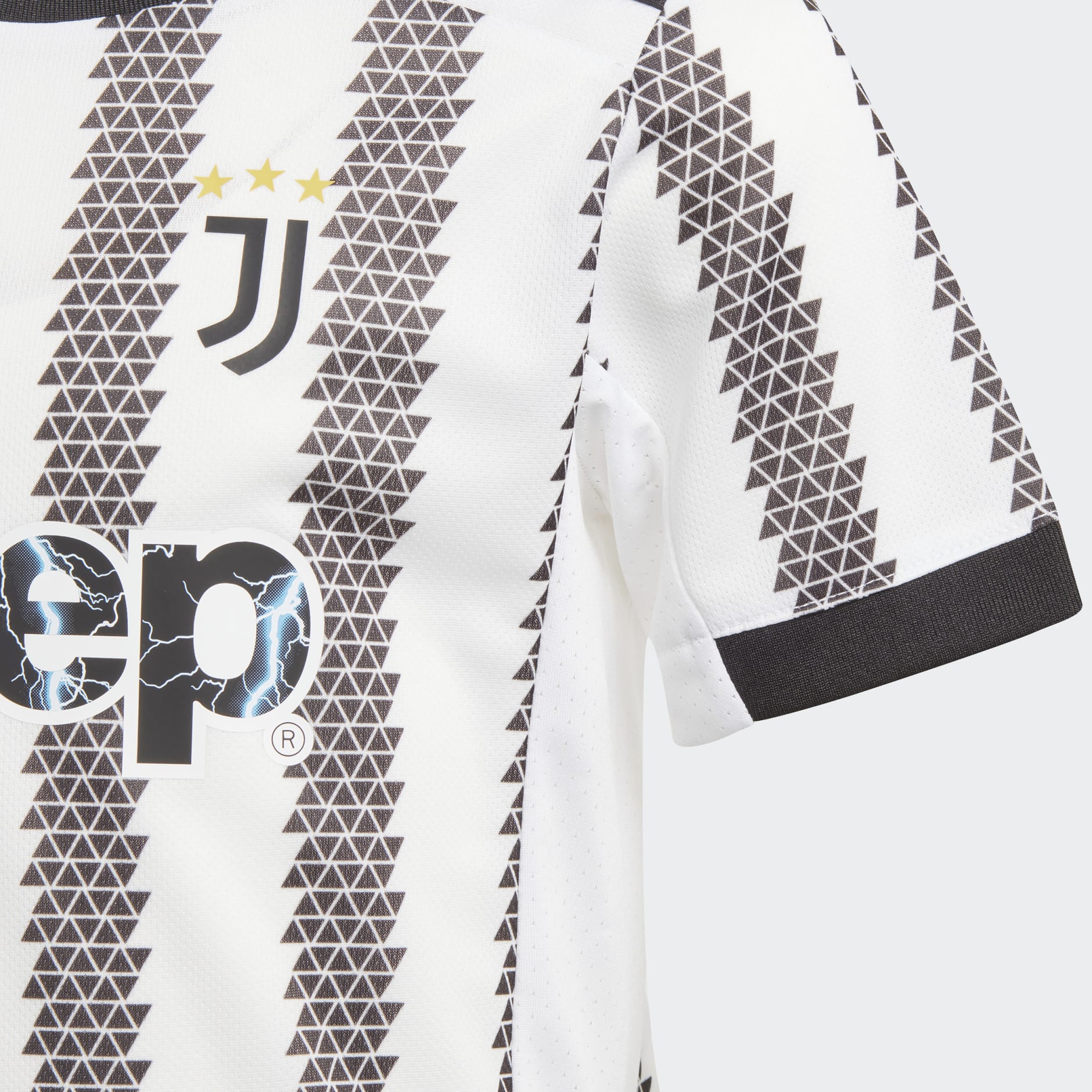 JUVENTUS 22/23 HOME MINI KIT