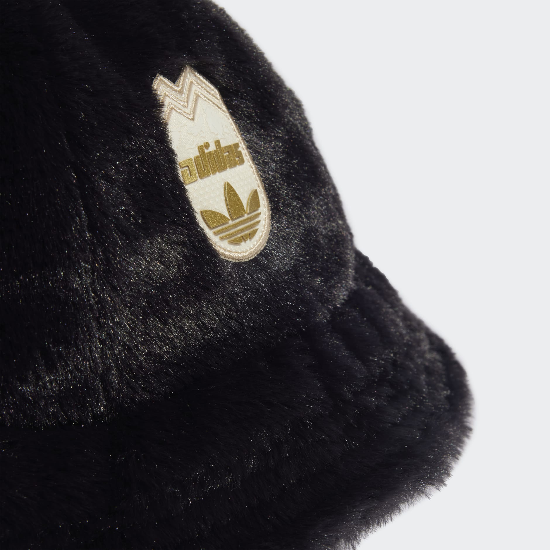 BUCKET HAT