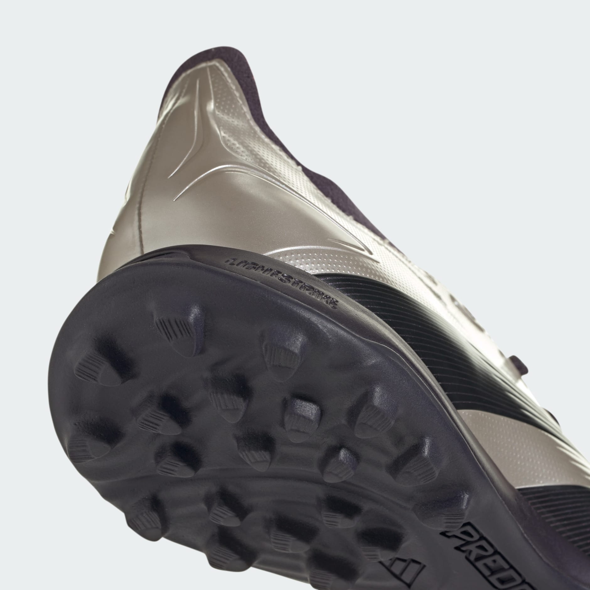 Predator League Turf Boots