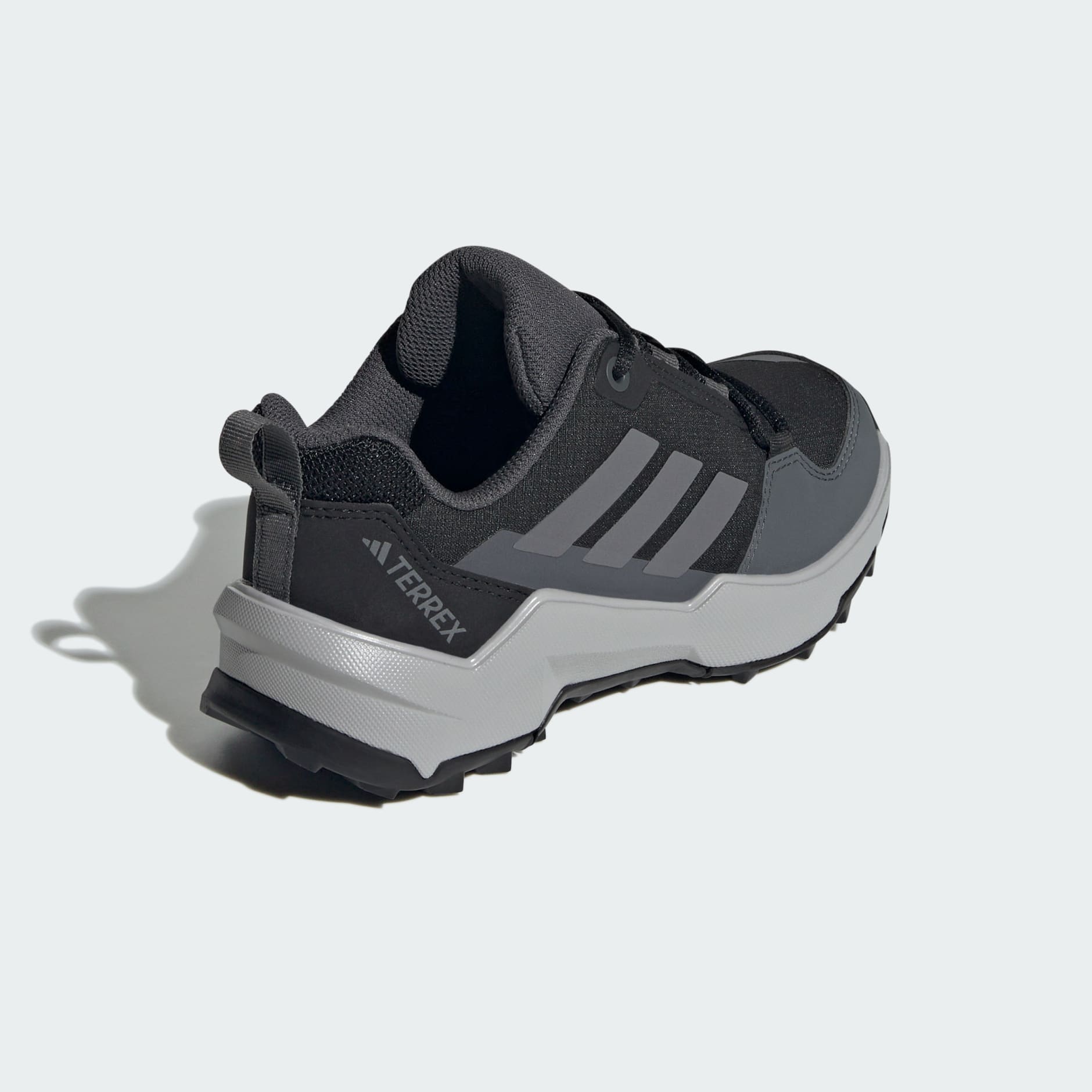 Pantofi de drumeție Terrex Ax4r