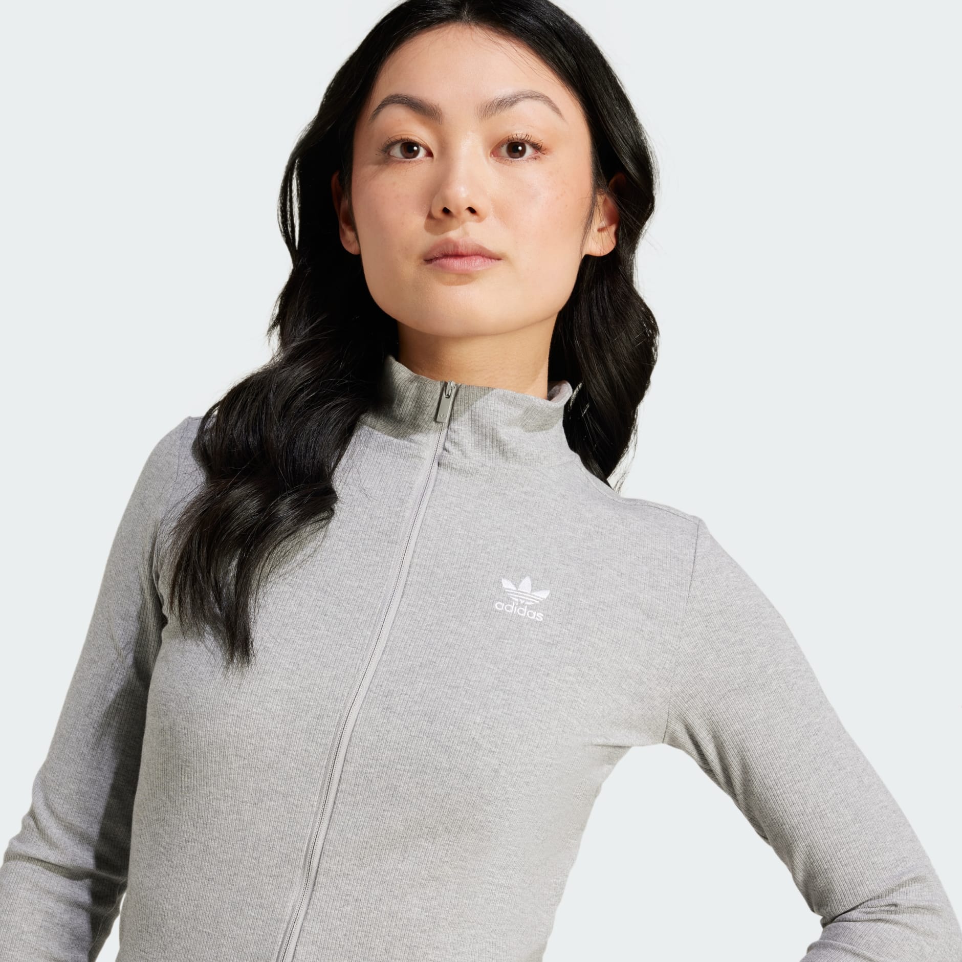 Chaqueta Deportiva Essentials Acanalada Cierre Frontal