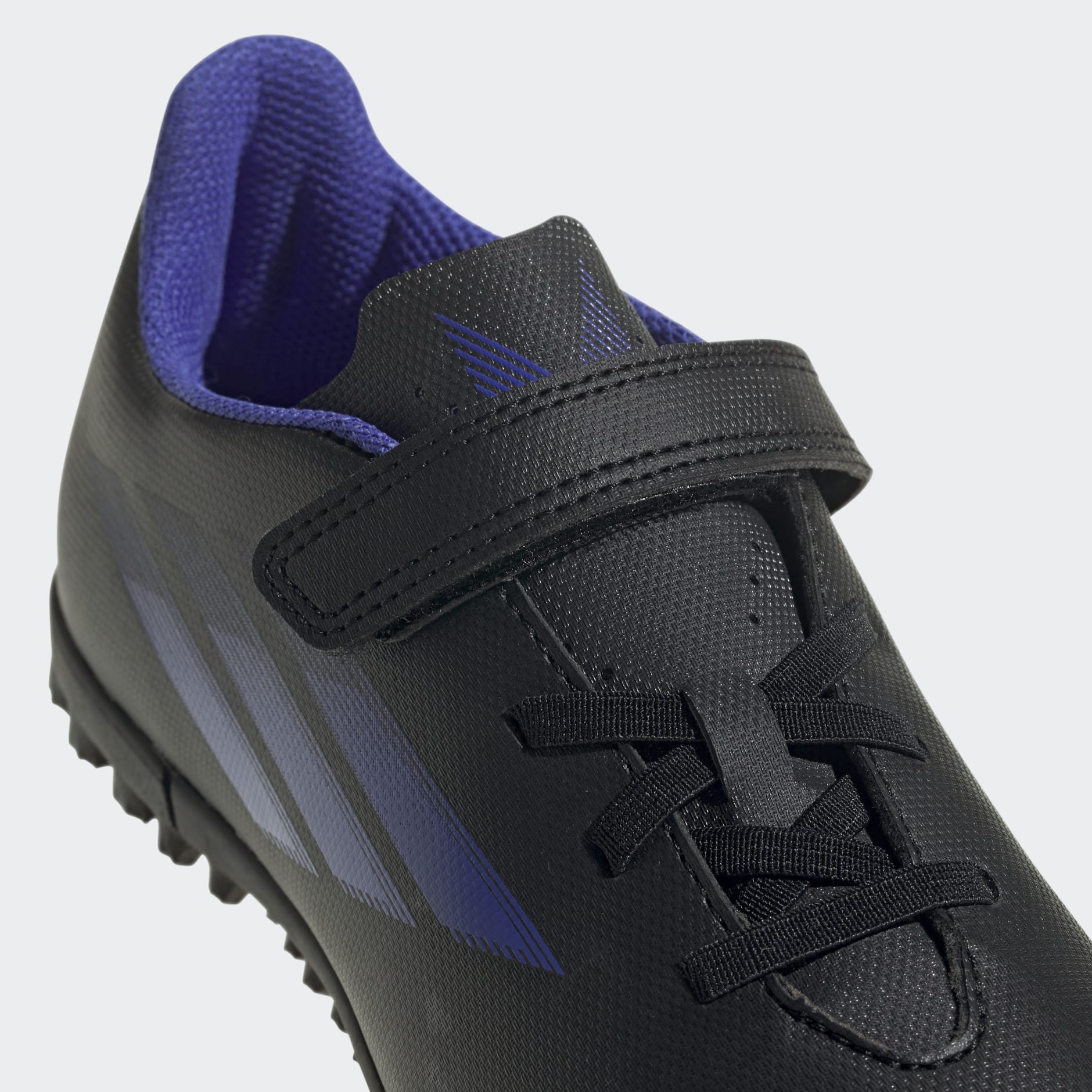 X Speedflow.4 Hook-and-Loop Turf Boots