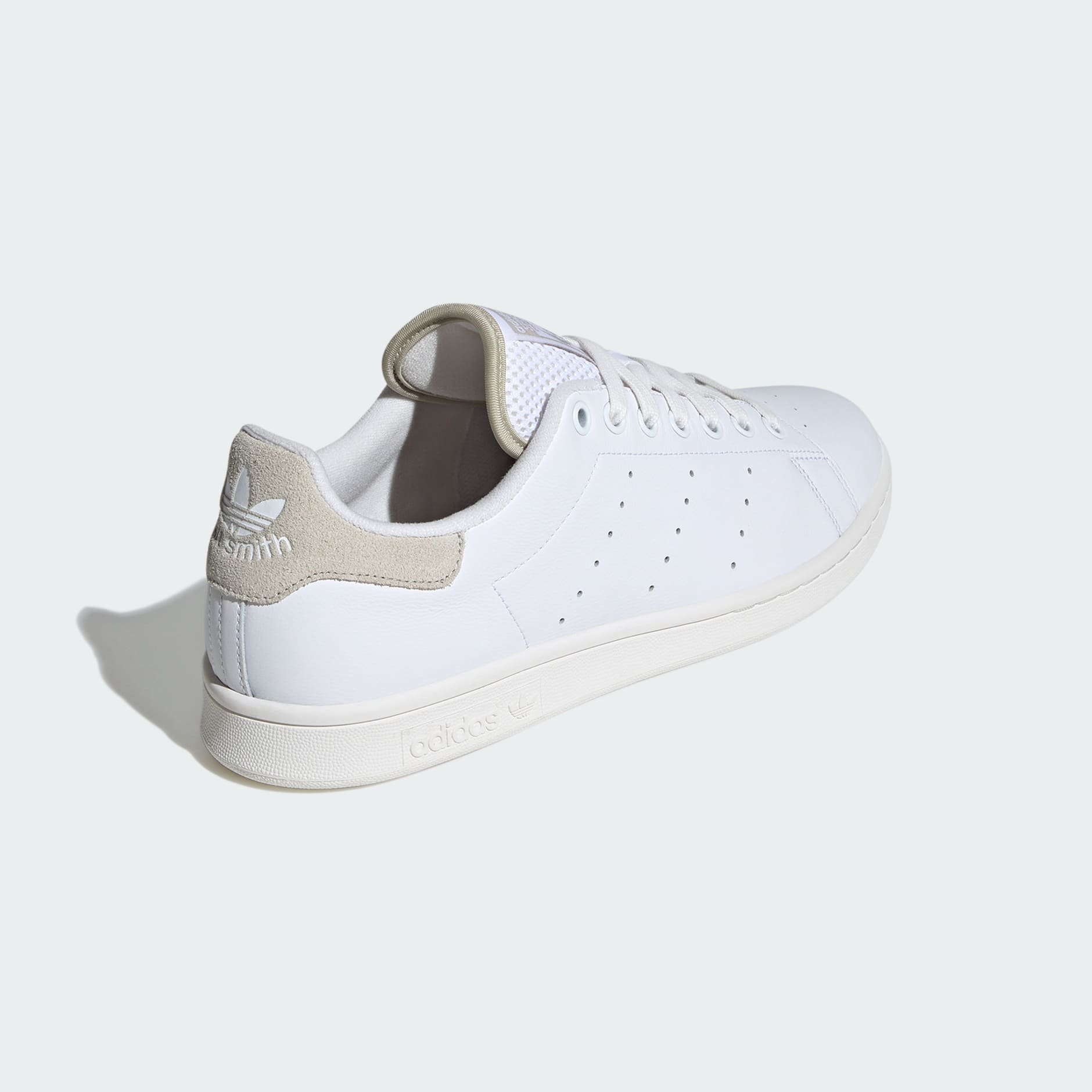 STAN SMITH