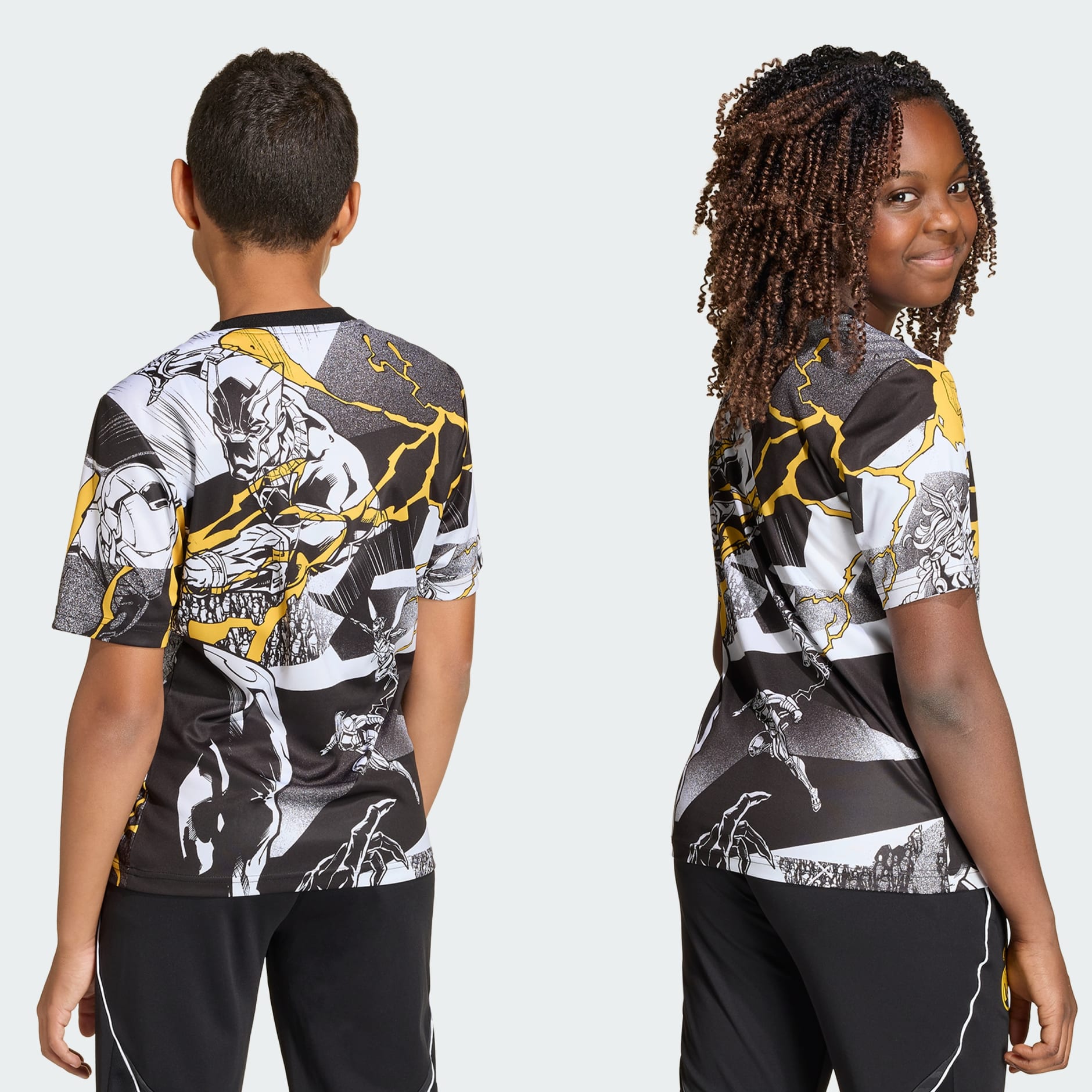 Tricou pentru antrenament Real Madrid Răzbunătorii 25/26 de la adidas