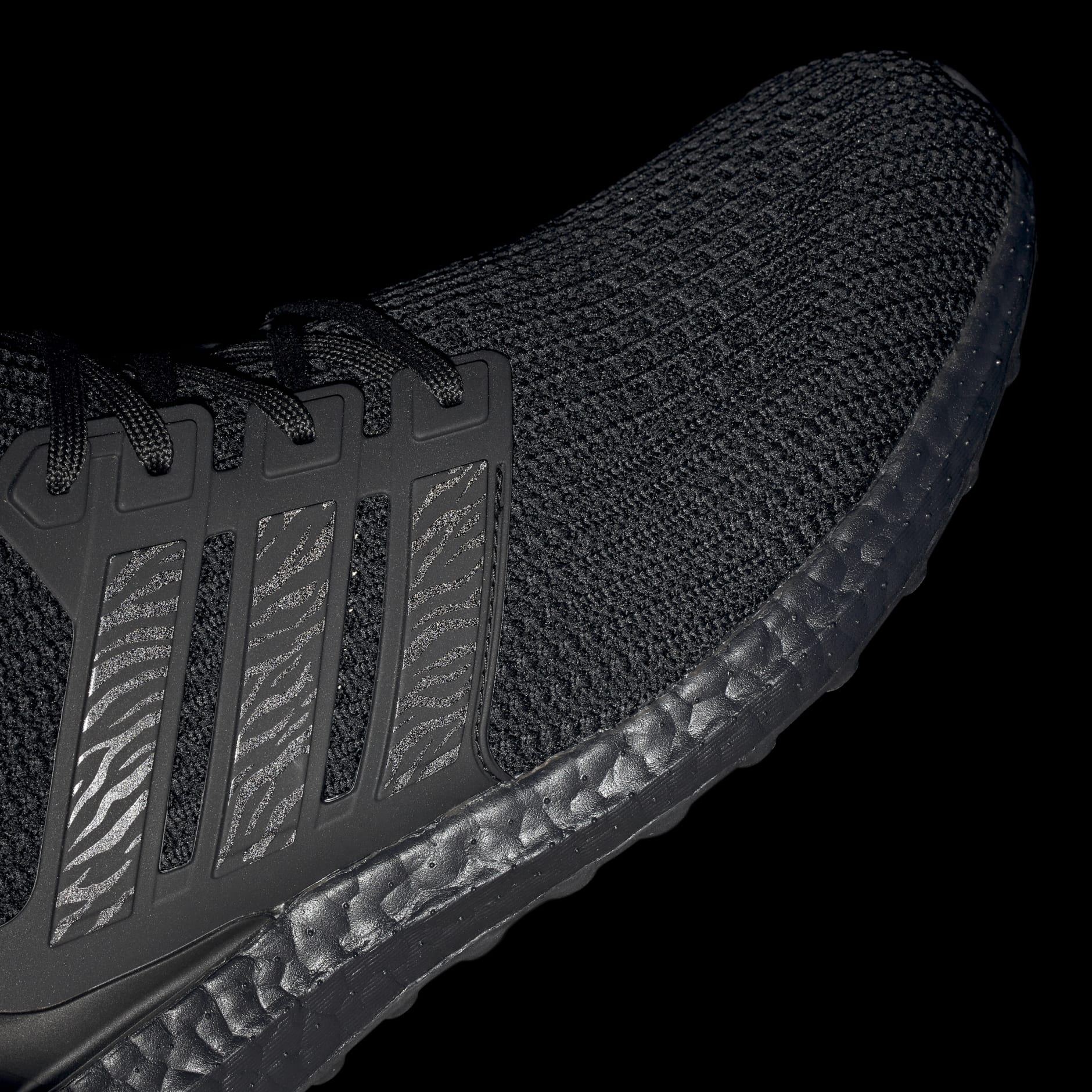 Ultraboost 4 DNA Shoes