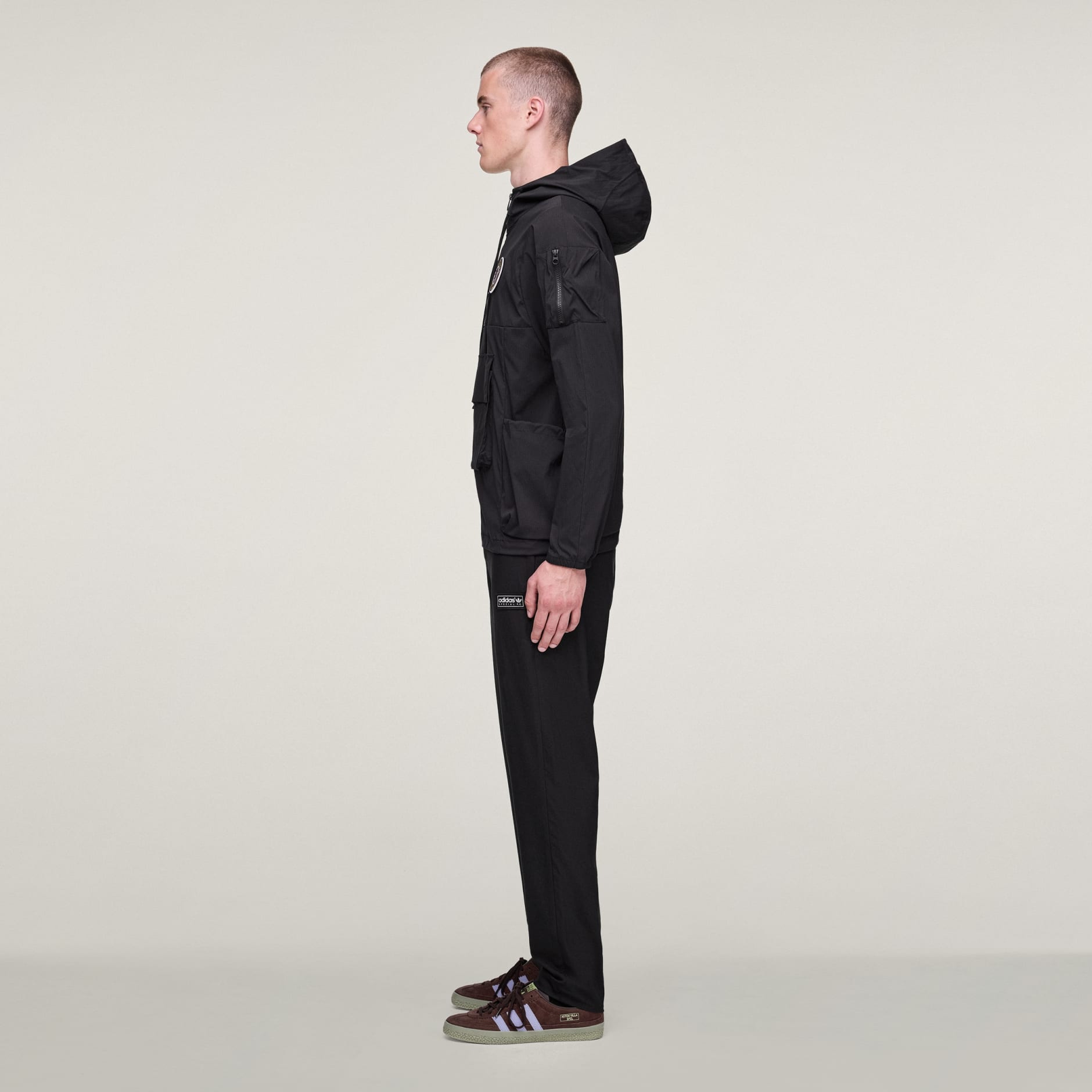 JACHETĂ ASTON VILLA SPZL F.C.