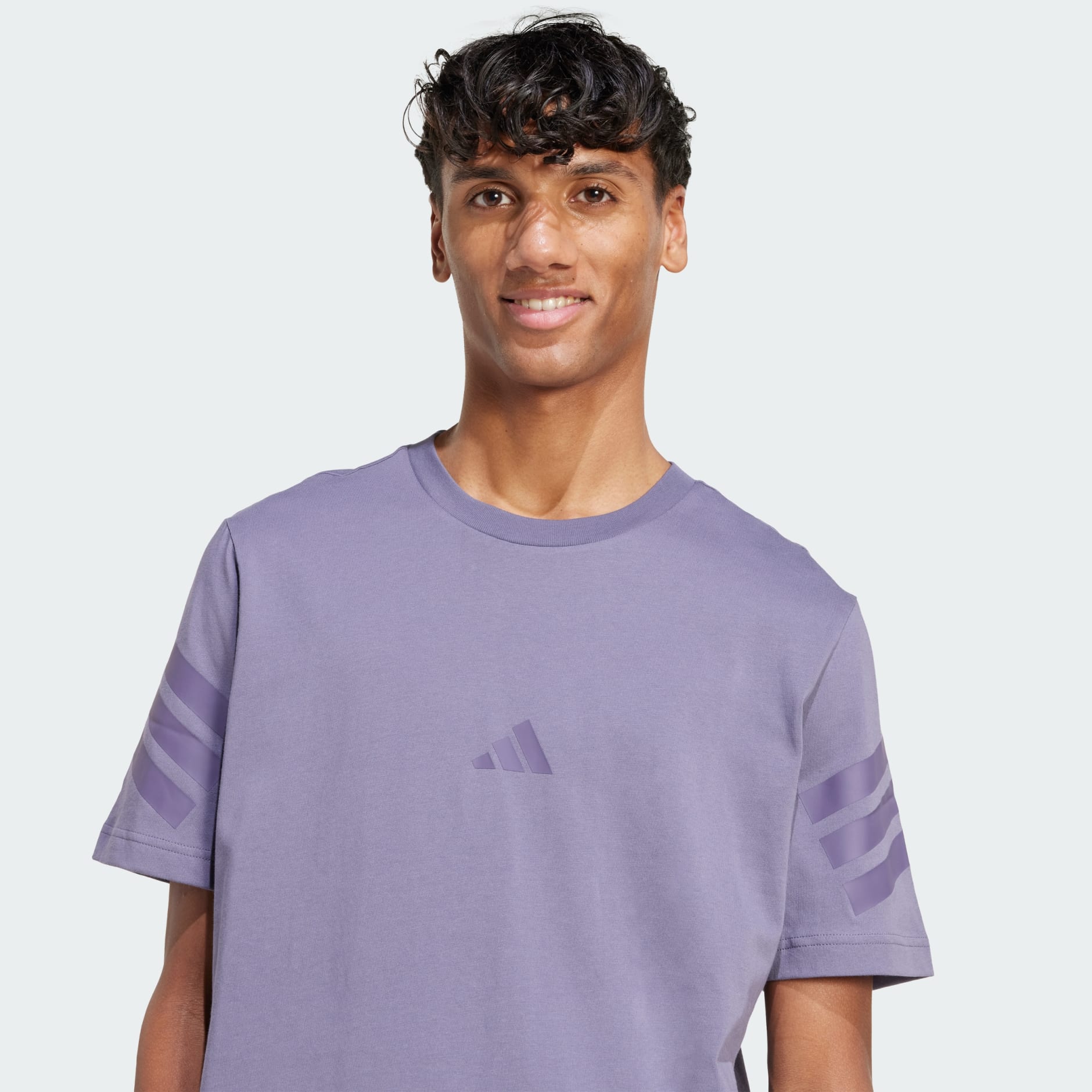 Future Icons 三間 T 恤