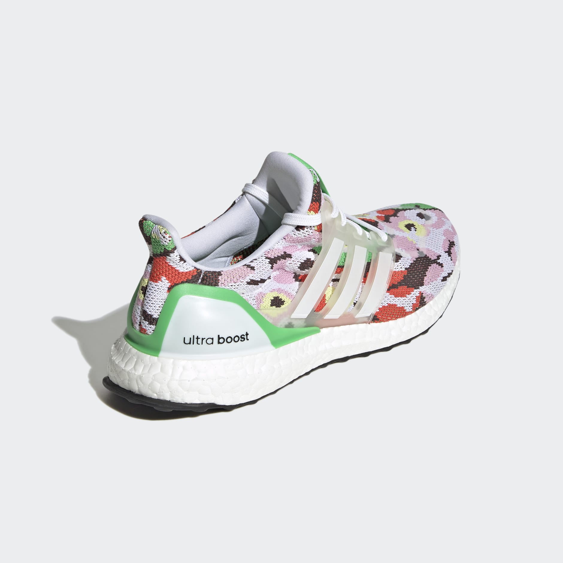 Ultraboost 4 DNA Shoes