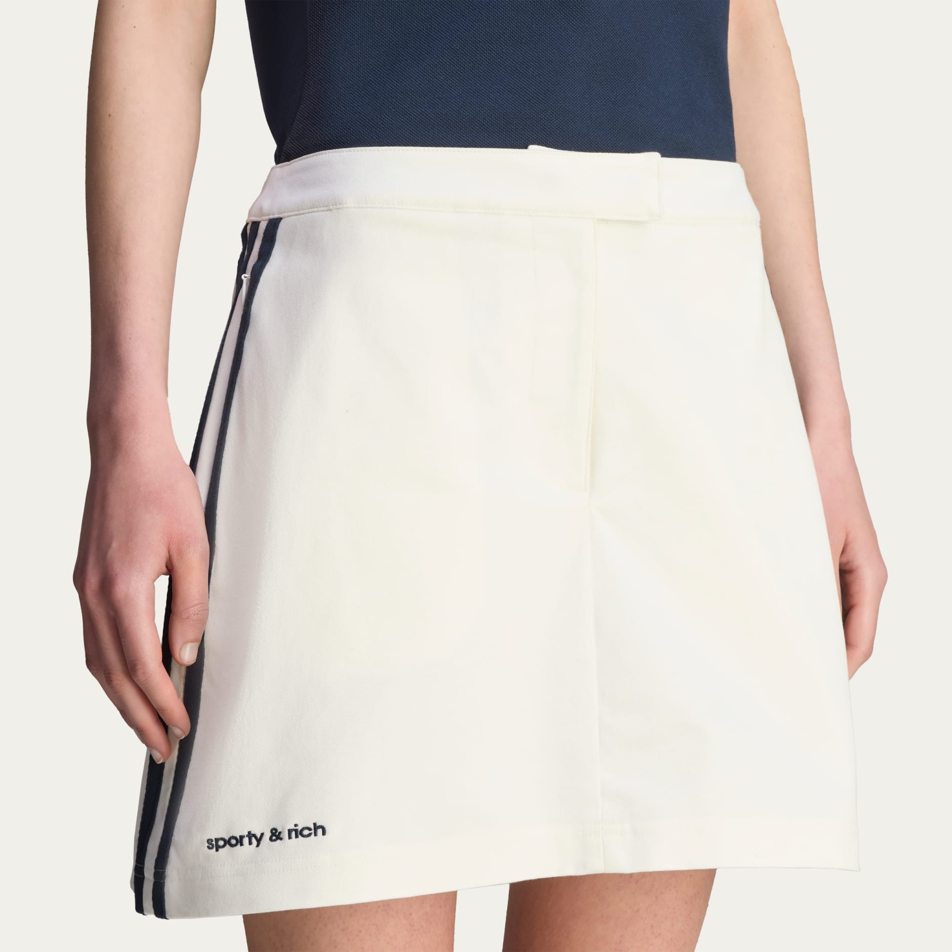 Sporty & Rich 短裙褲