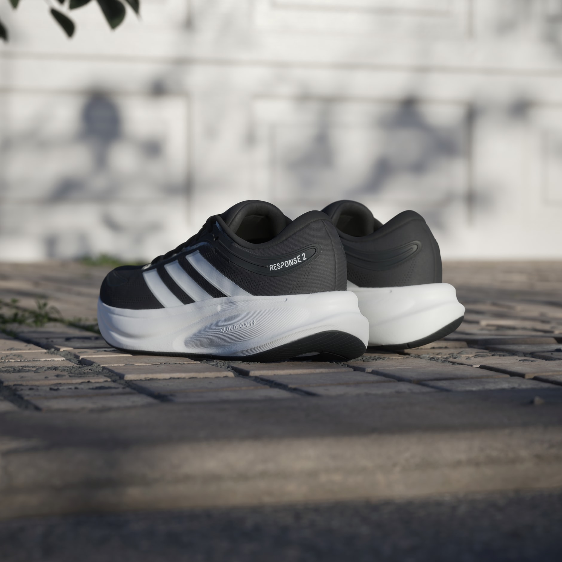 RESPONSE 2 RUNNING SHOES