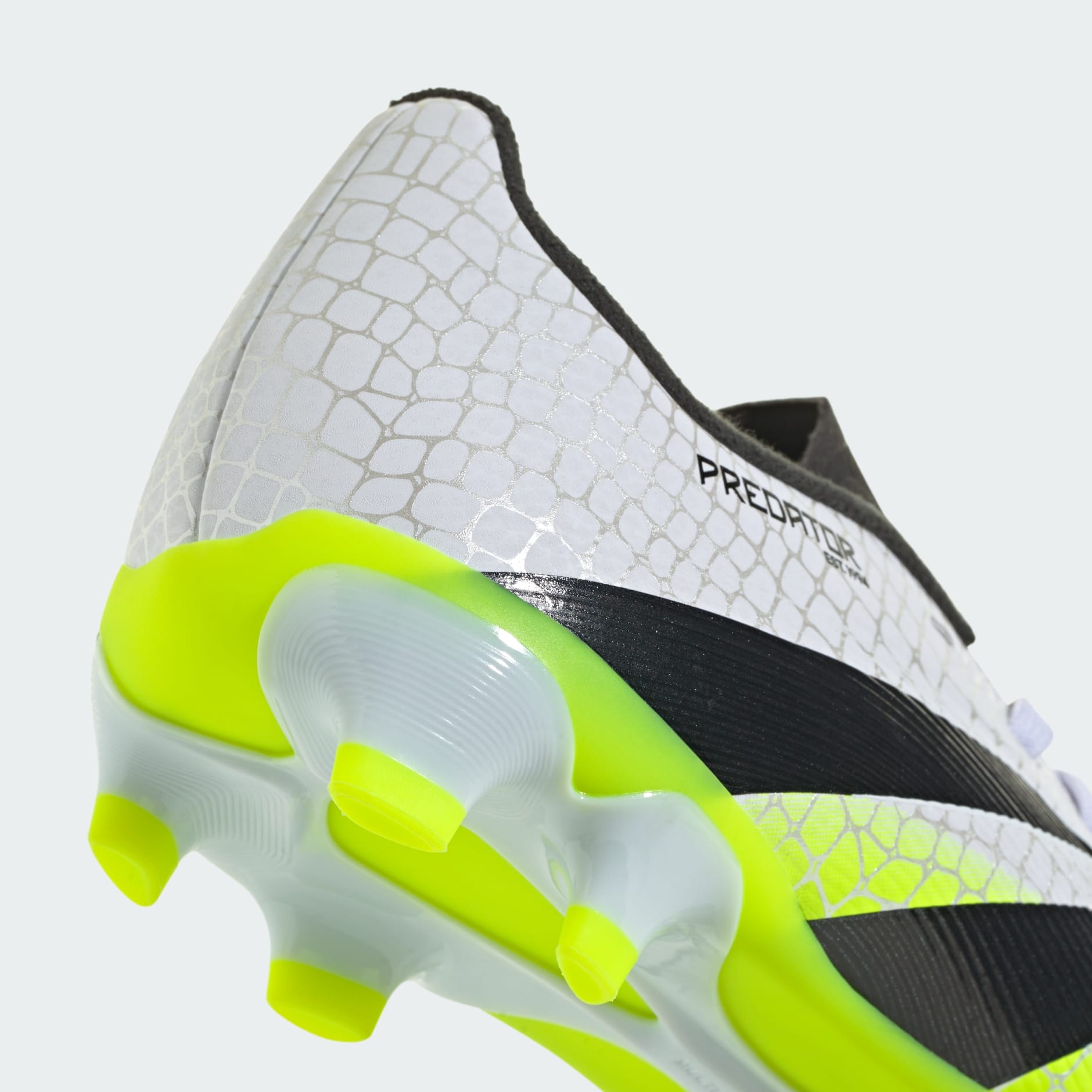 Predator League 青少年多用途足球球靴