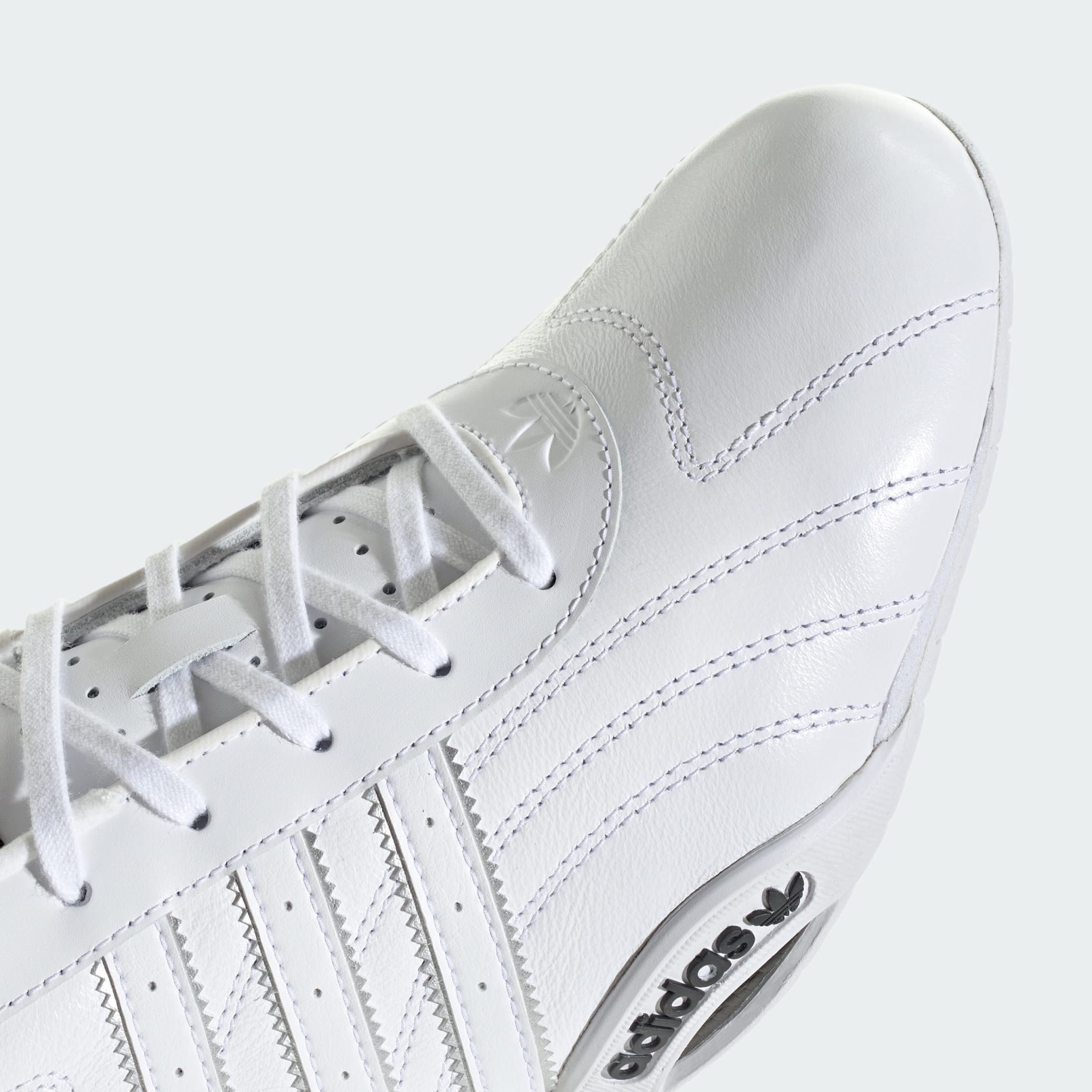 حذاء Adi Racer Lo