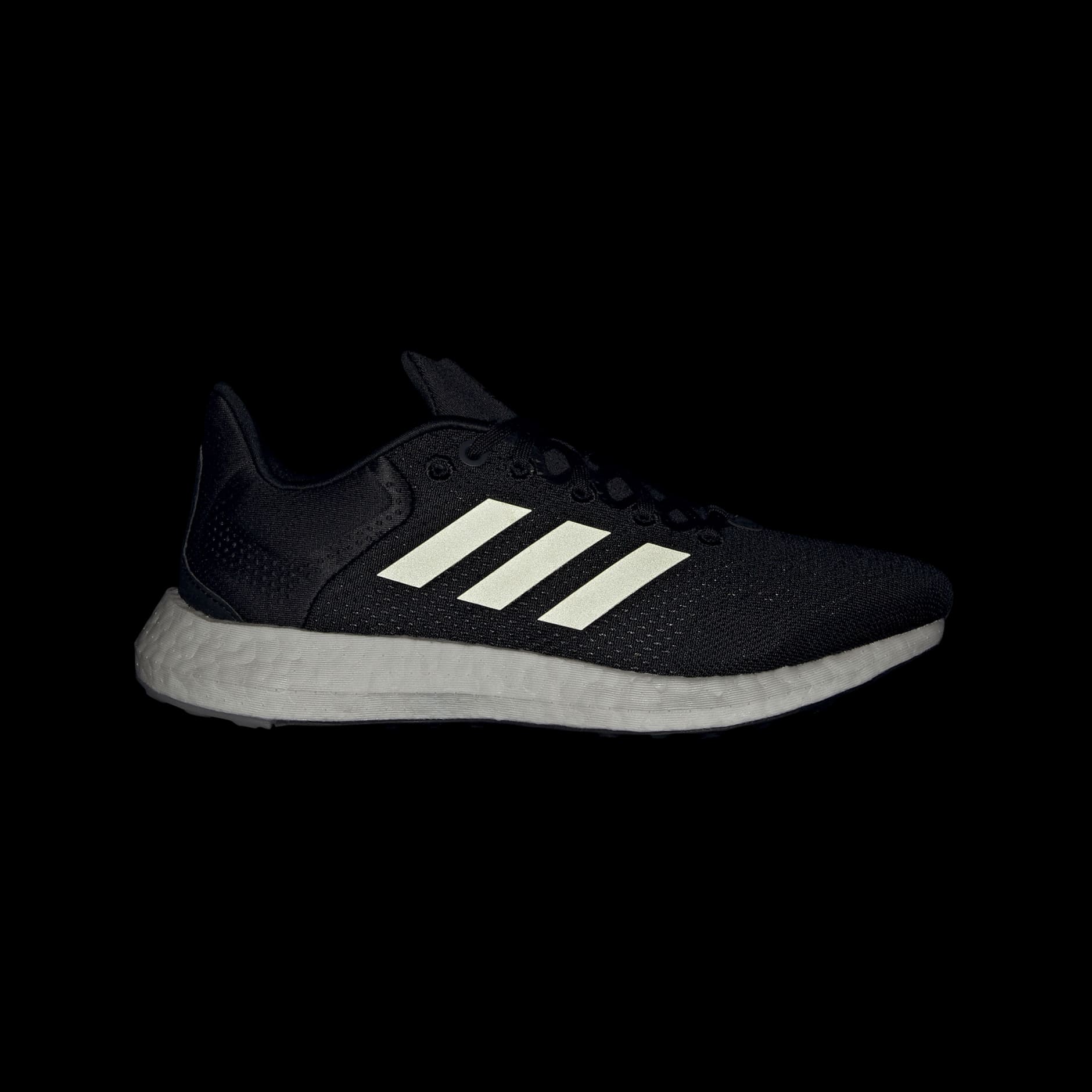 נעלי Pureboost 21