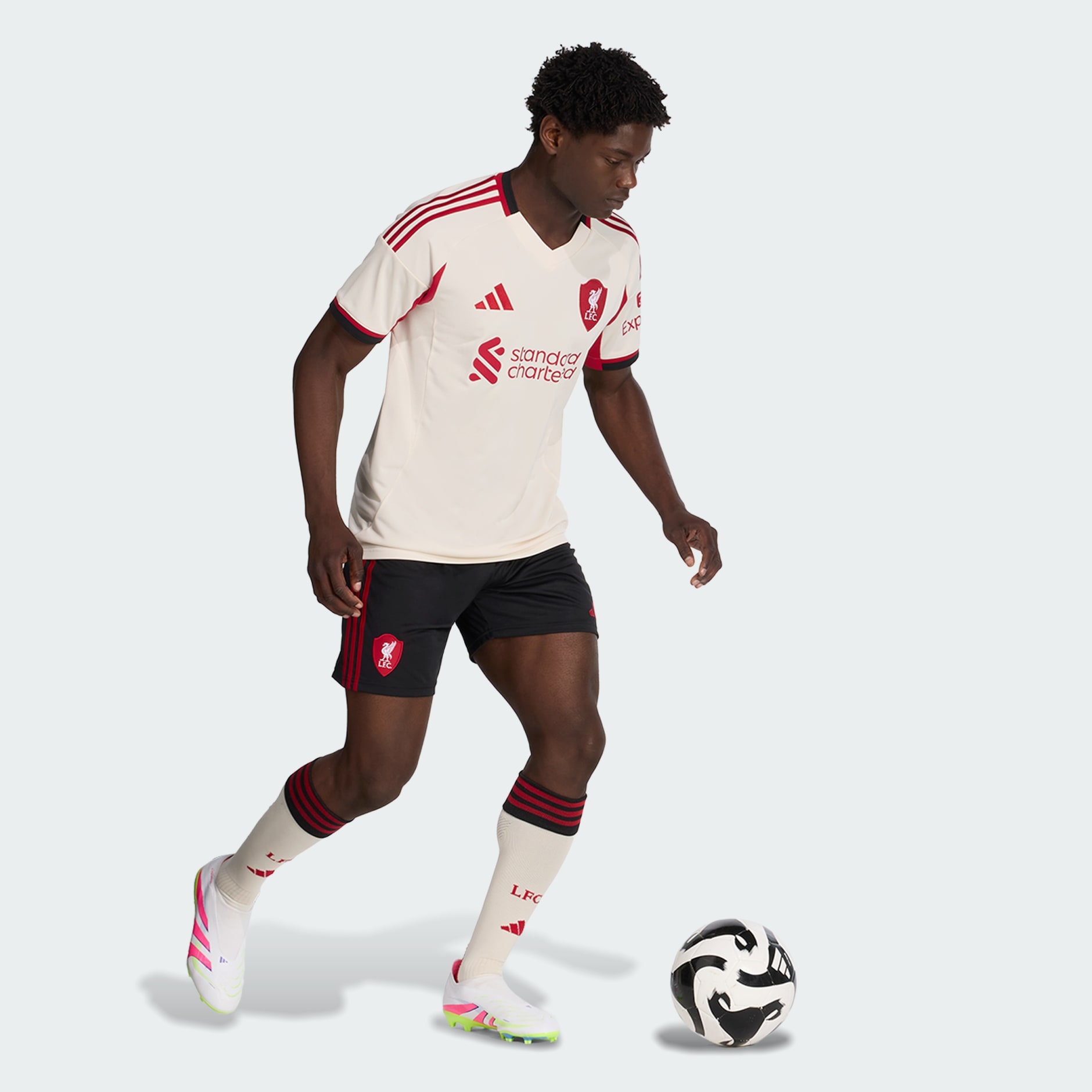 شورت Away نادي ليفربول لكرة القدم موسم 25/26