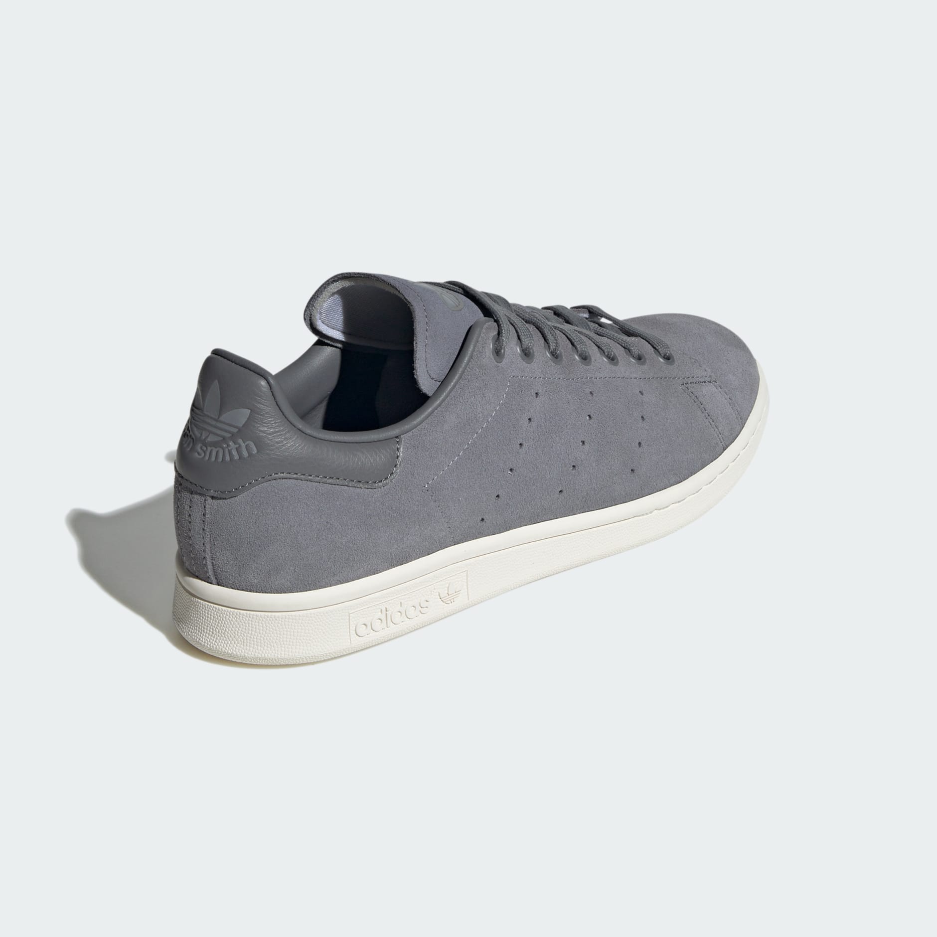 Grey suede shop stan smith