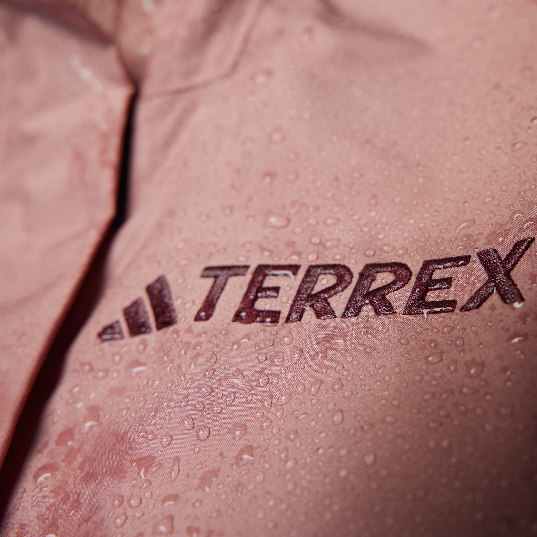 Terrex Xploric 2.5L Climaproof Anorak