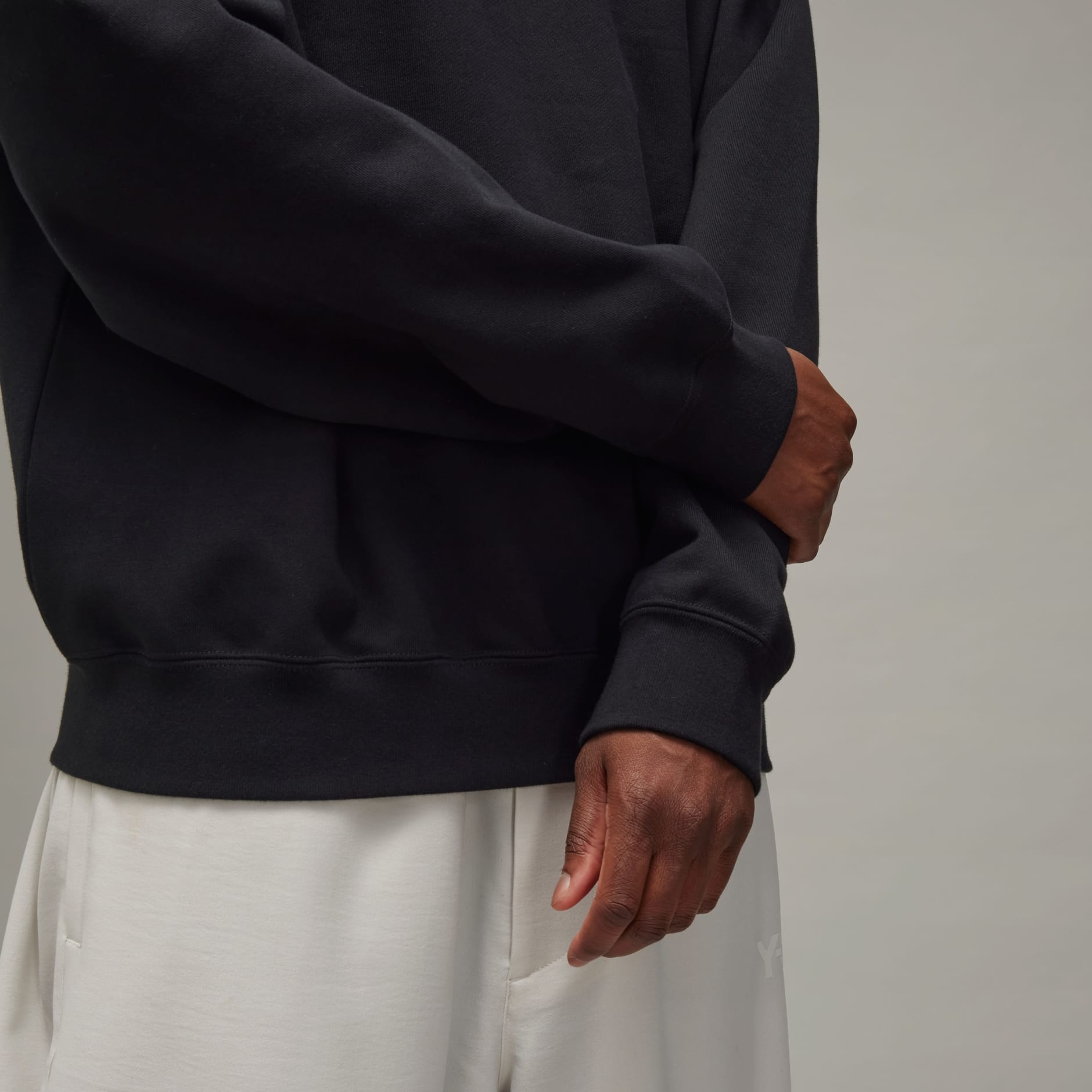 Clothing - Y-3 Logo Crew Sweatshirt - Black | adidas South Africa