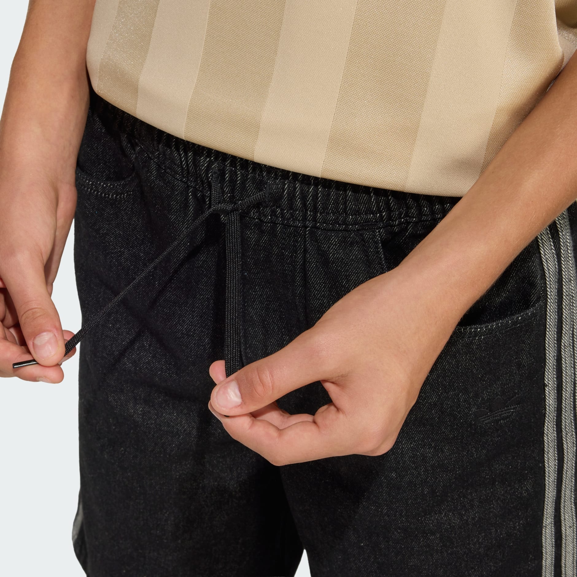 PANTALONI SCURȚI DIN DENIM