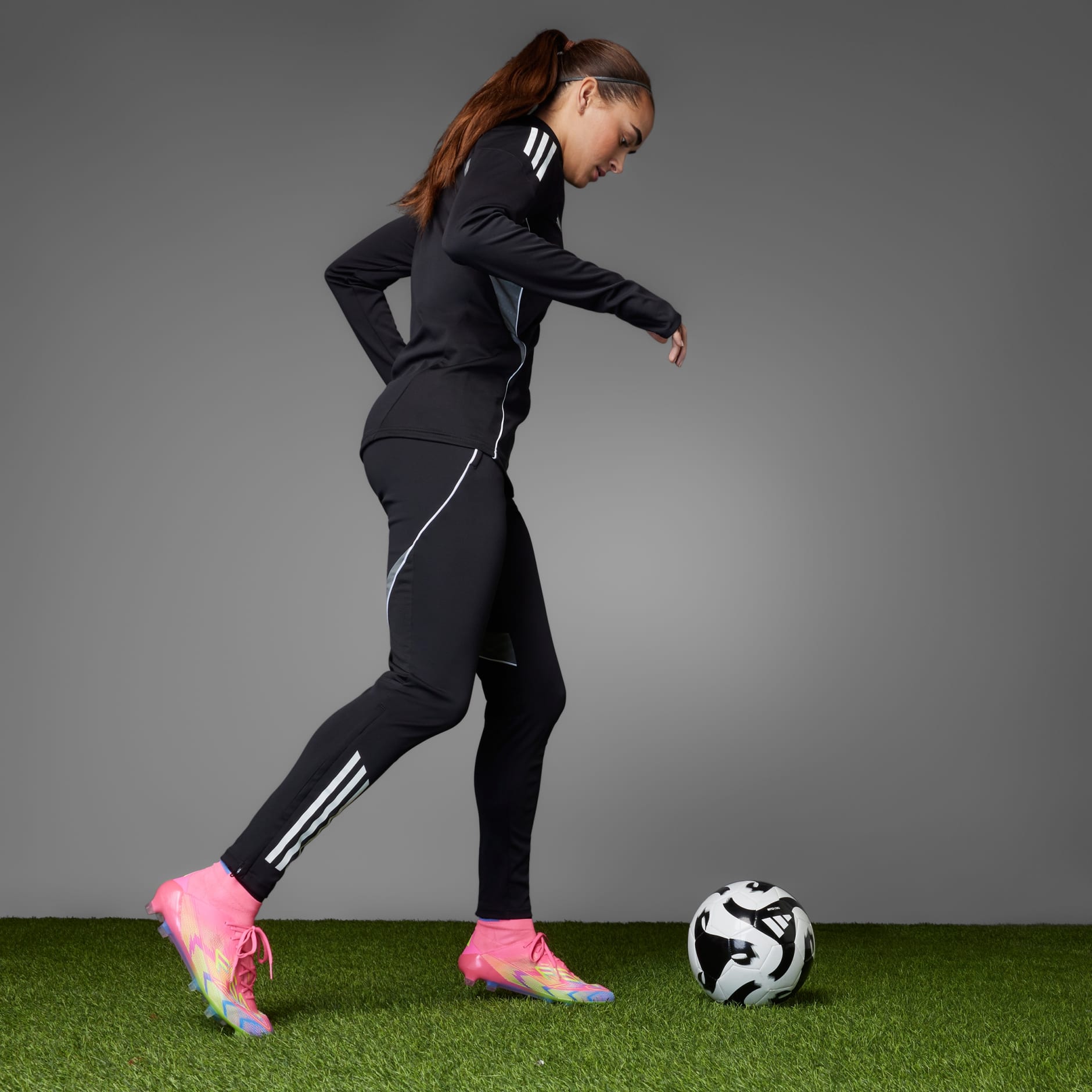 Ghete F50 Elite Mid pentru teren ferm