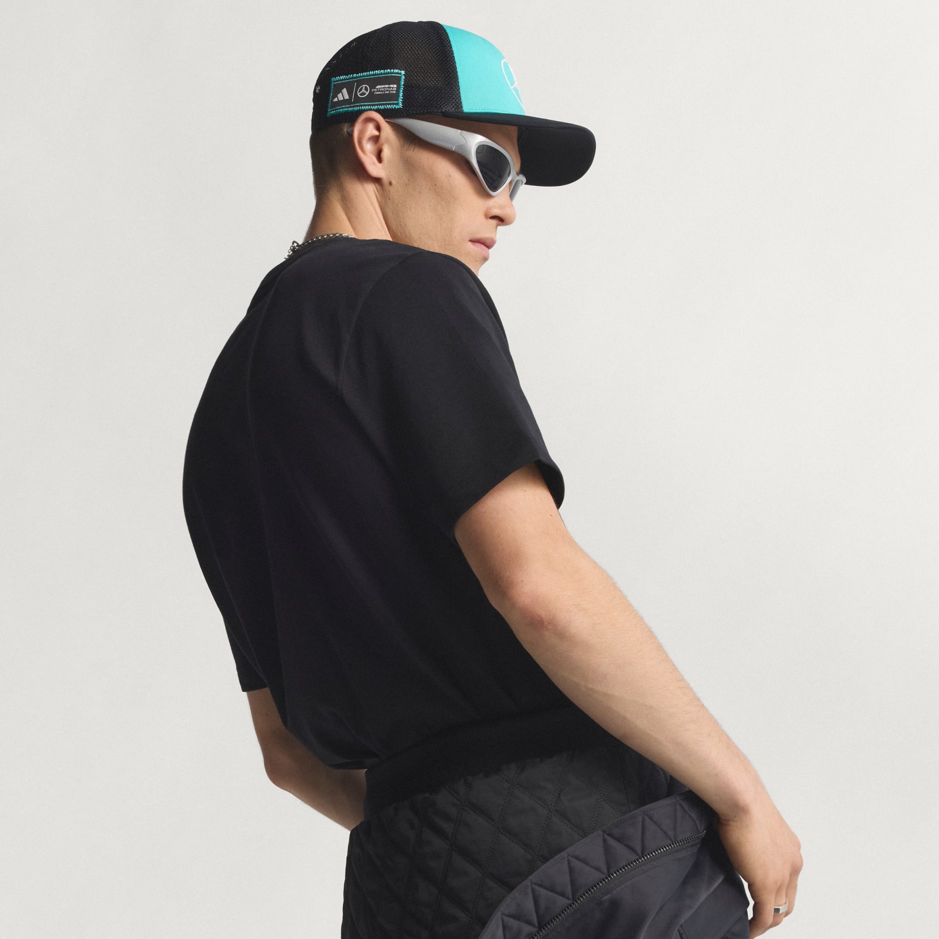 MERCEDES - AMG PETRONAS FORMULA ONE TEAM LAS VEGAS GRAPHIC TEE MEN