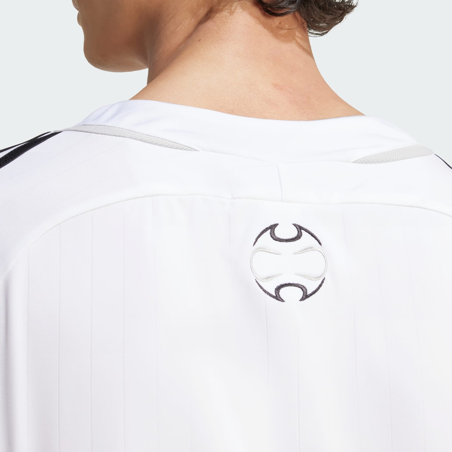 تيشيرت Teamgeist Adicolor.