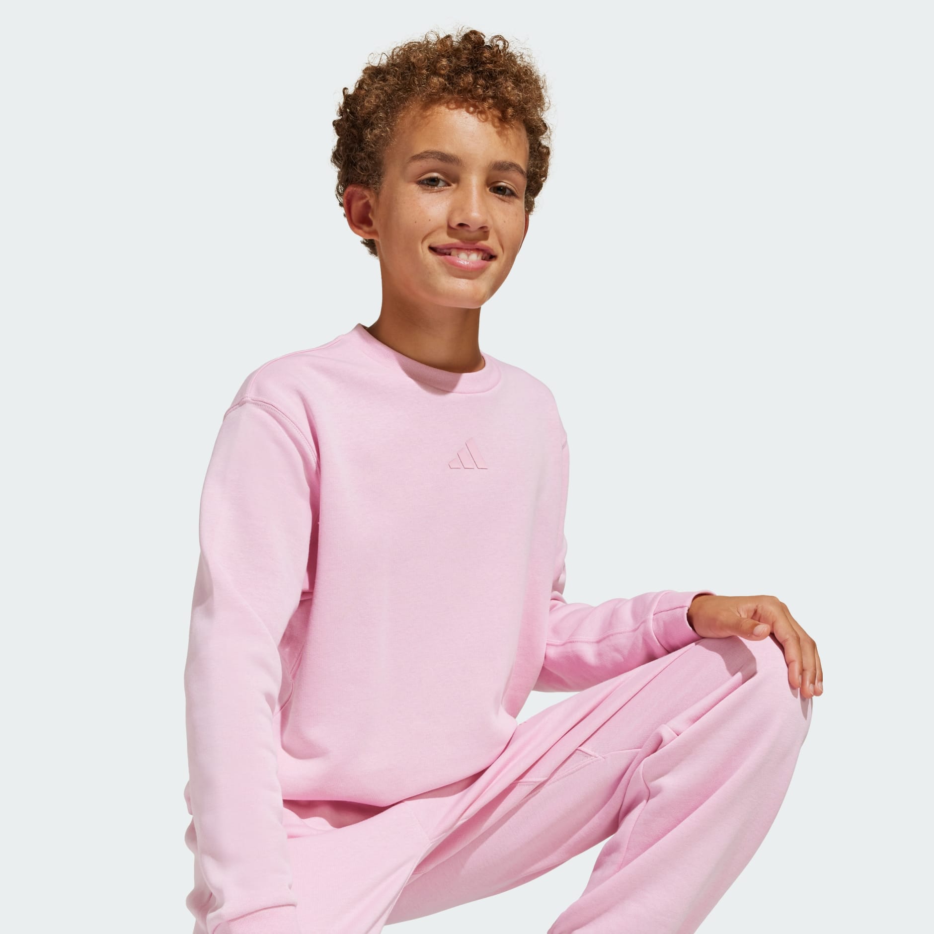 注目ブランド！Kicksers Got'em Tee White Pink adidas All SZN Graphic Crew Sweatshirt Kids - Pink | adidas UAE