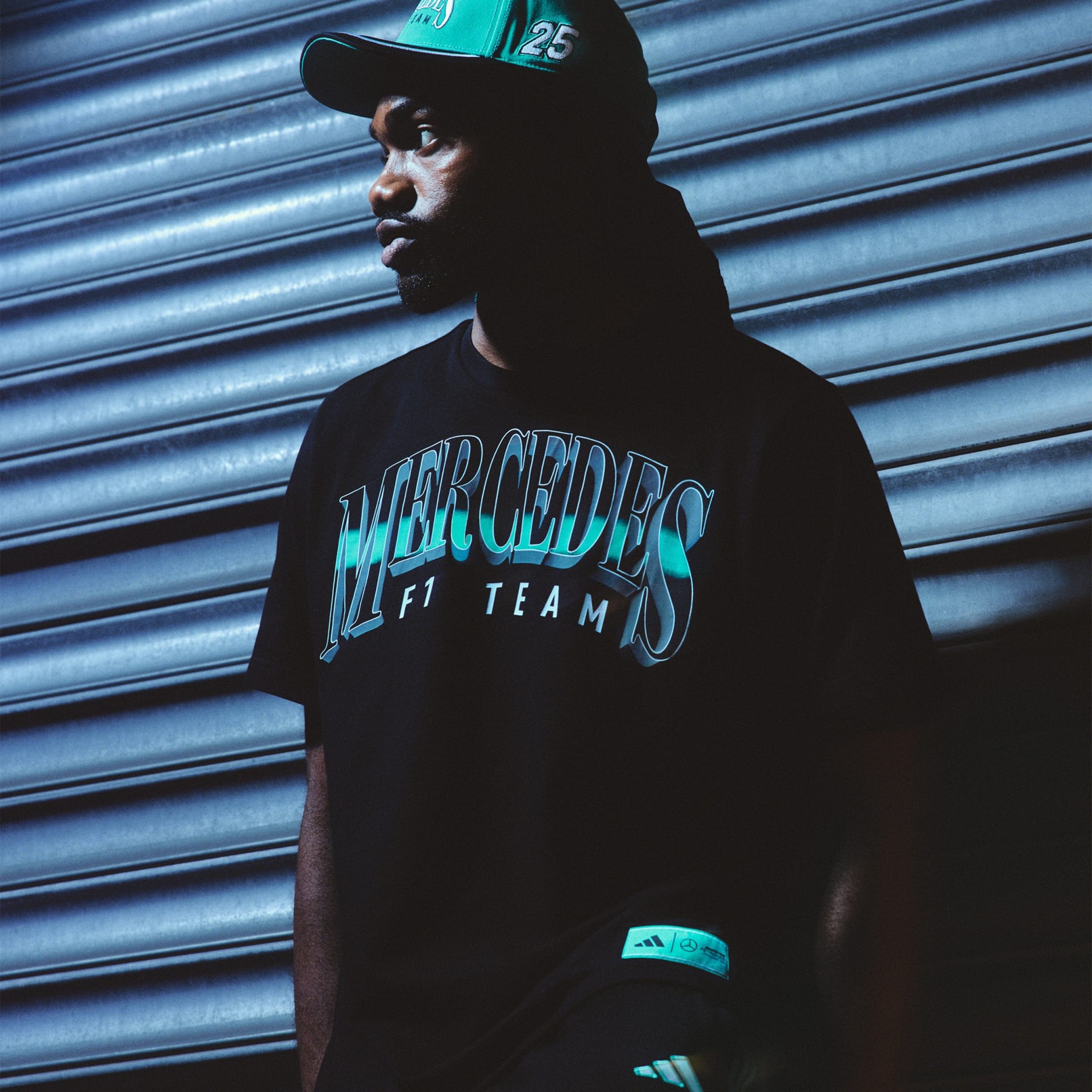 MERCEDES - AMG PETRONAS FORMULA ONE TEAM LAS VEGAS GRAPHIC TEE MEN