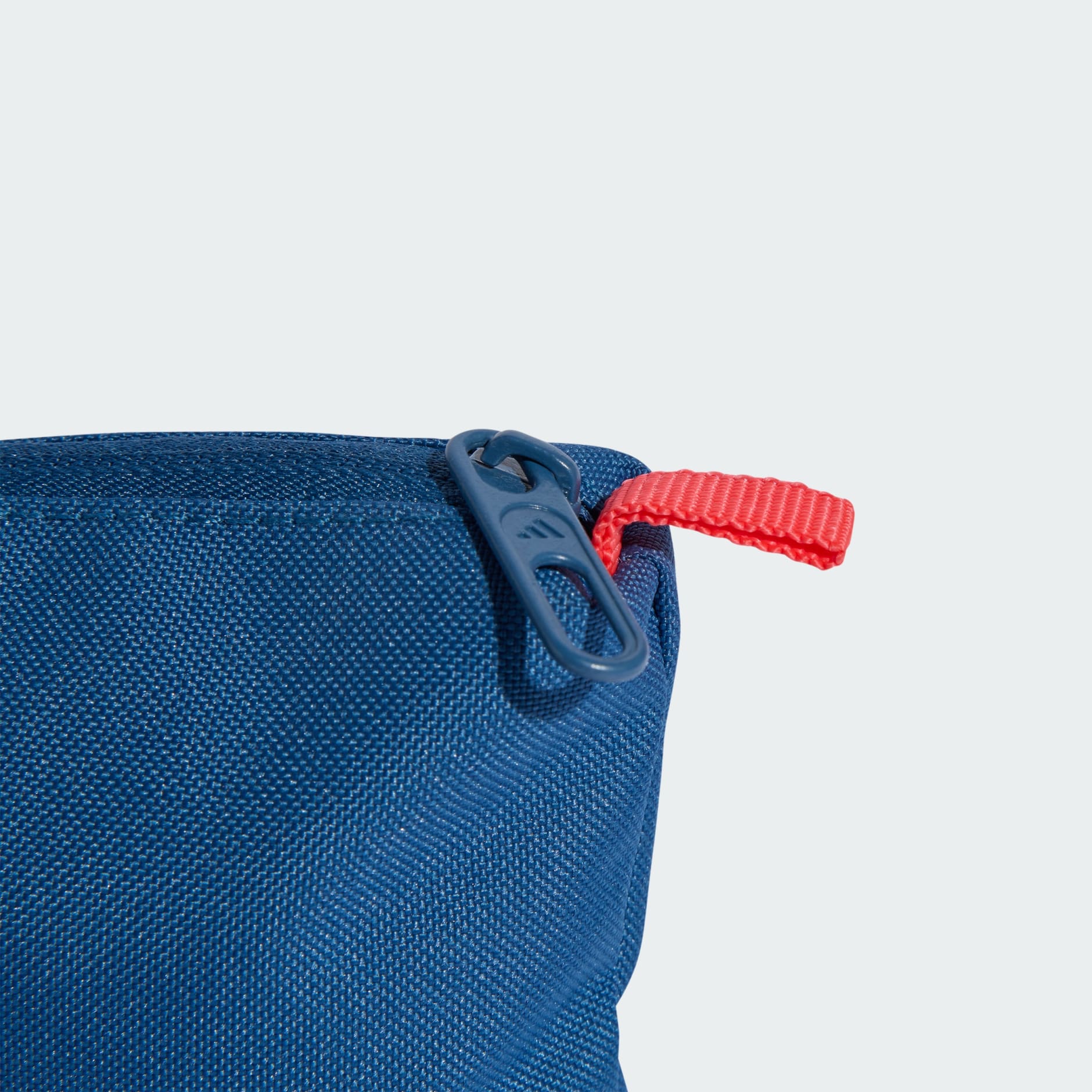 مقلمة بتصميم مسطح