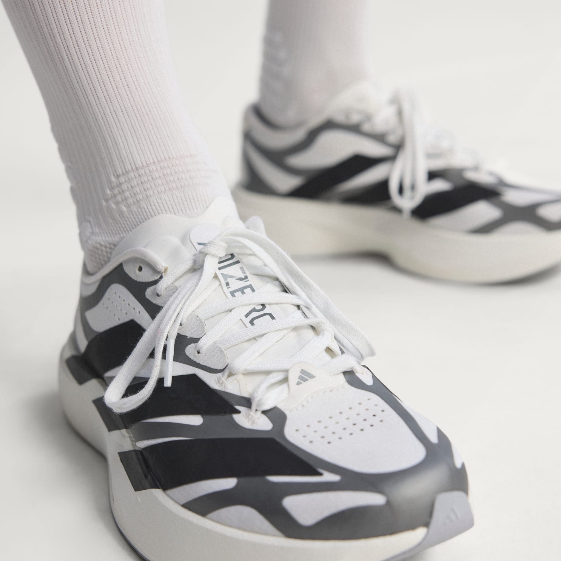 ADIZERO EVO SL EXO 跑鞋