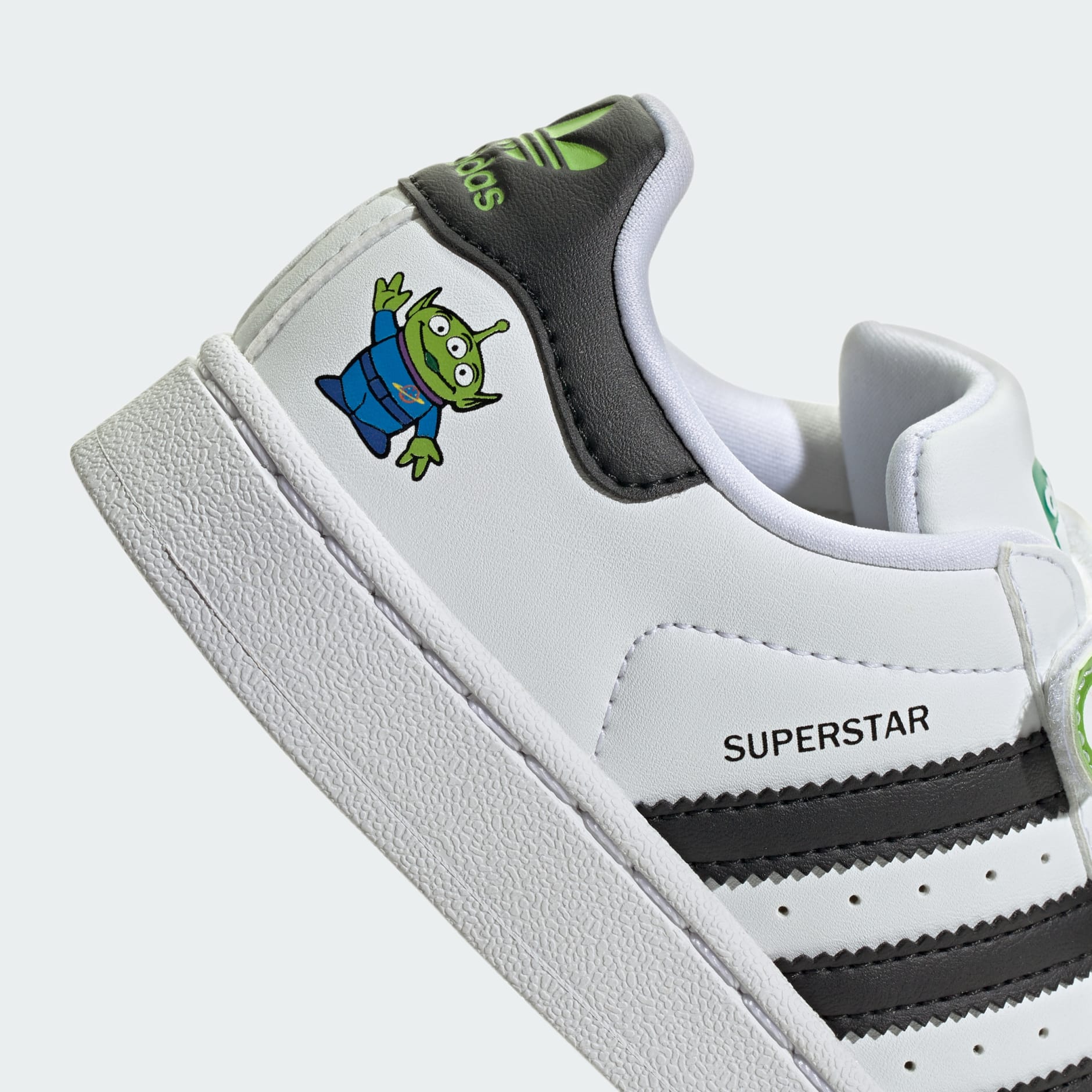 ディズニー② ADIDAS DISNEY PIXAR SUPERSTAR II COMFORT CLOSURE SHOES