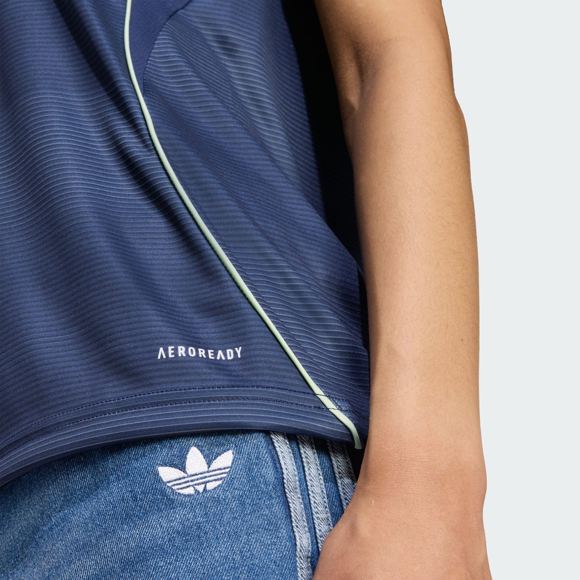 Tricou Real Madrid 25/26 pentru meciurile &icirc;n deplasare