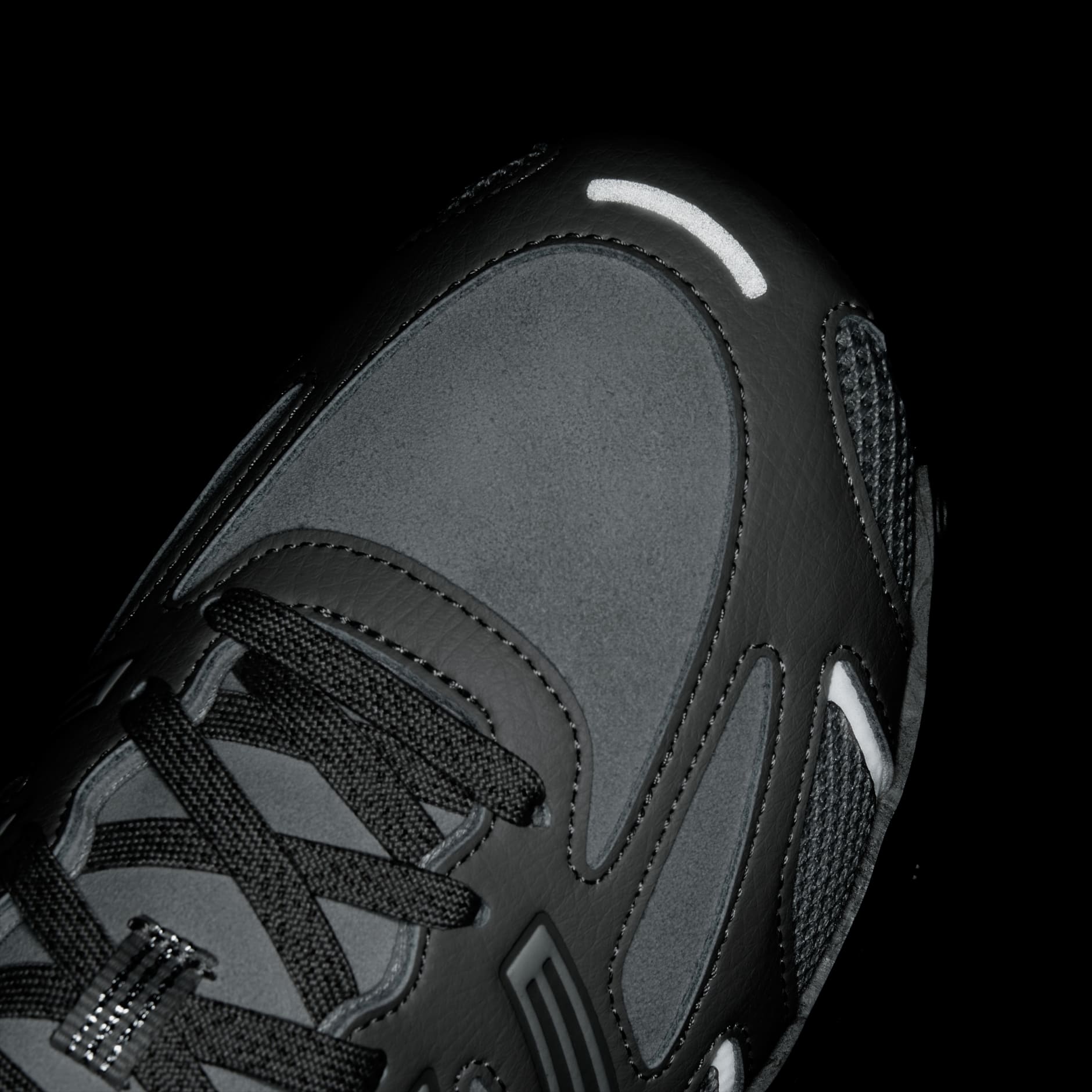 נעלי Adizero Aruku