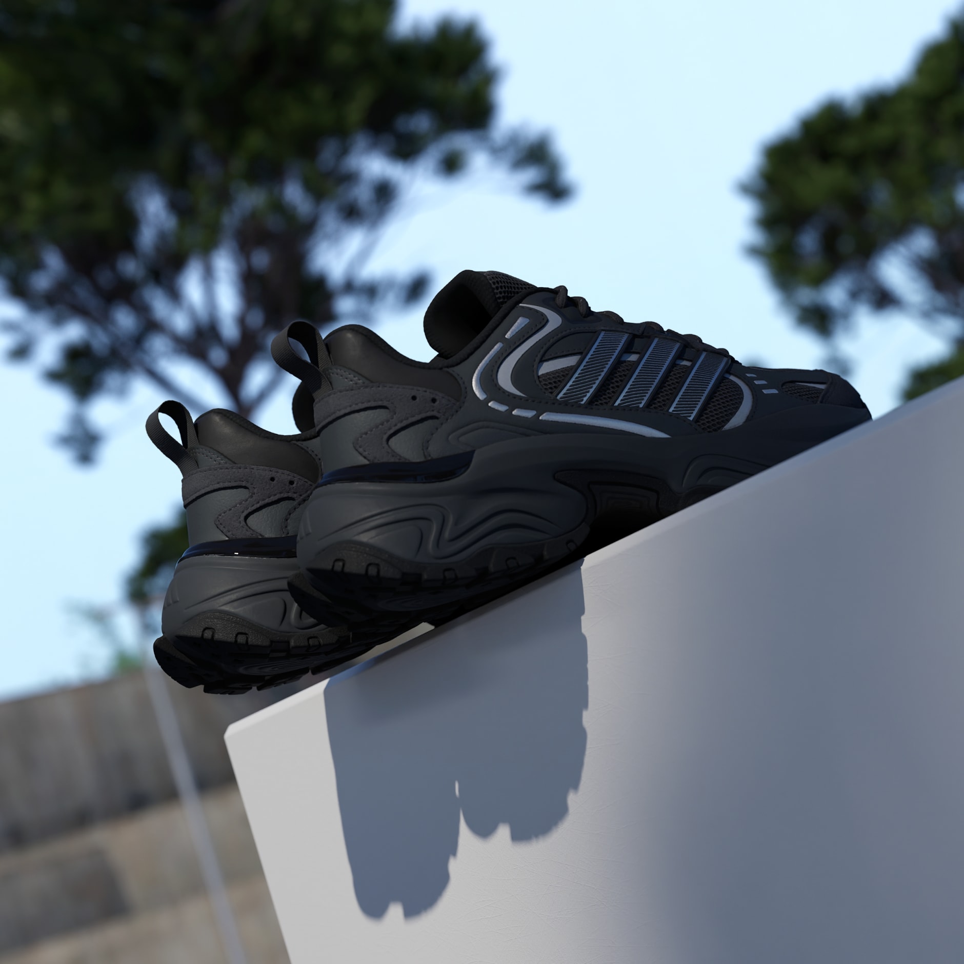 Shadow Fever 運動鞋