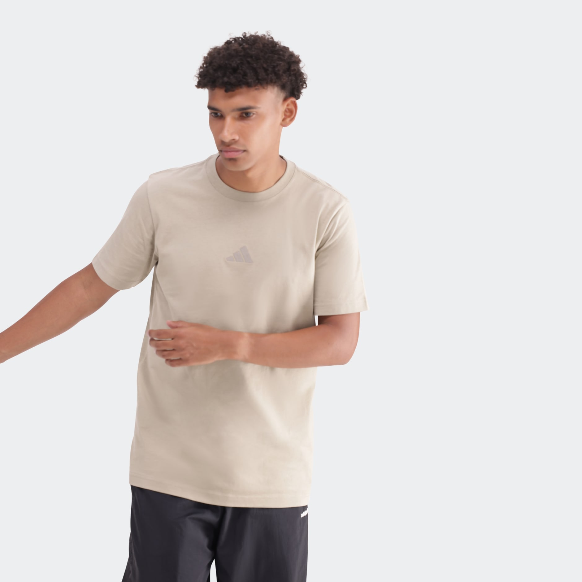 Essentials Small Logo Single Jersey T-Shirt